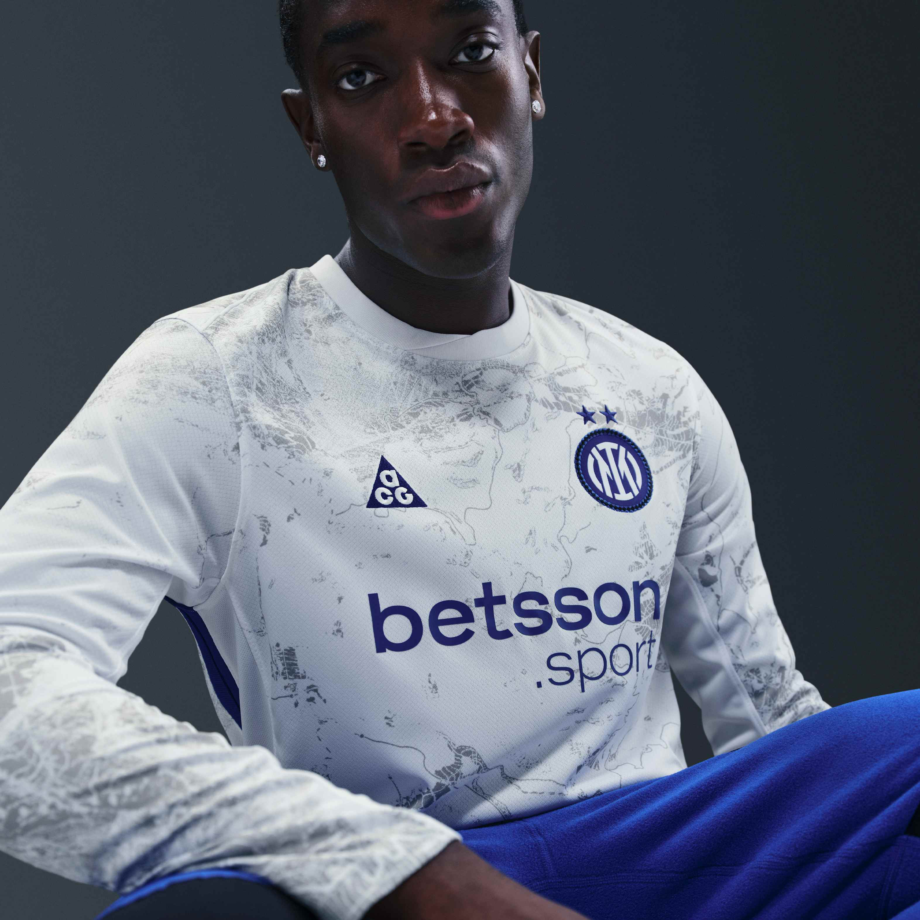 حارس المرمى لمنتخب إنتر ميلان 2026 ستيديوم SE image number 2