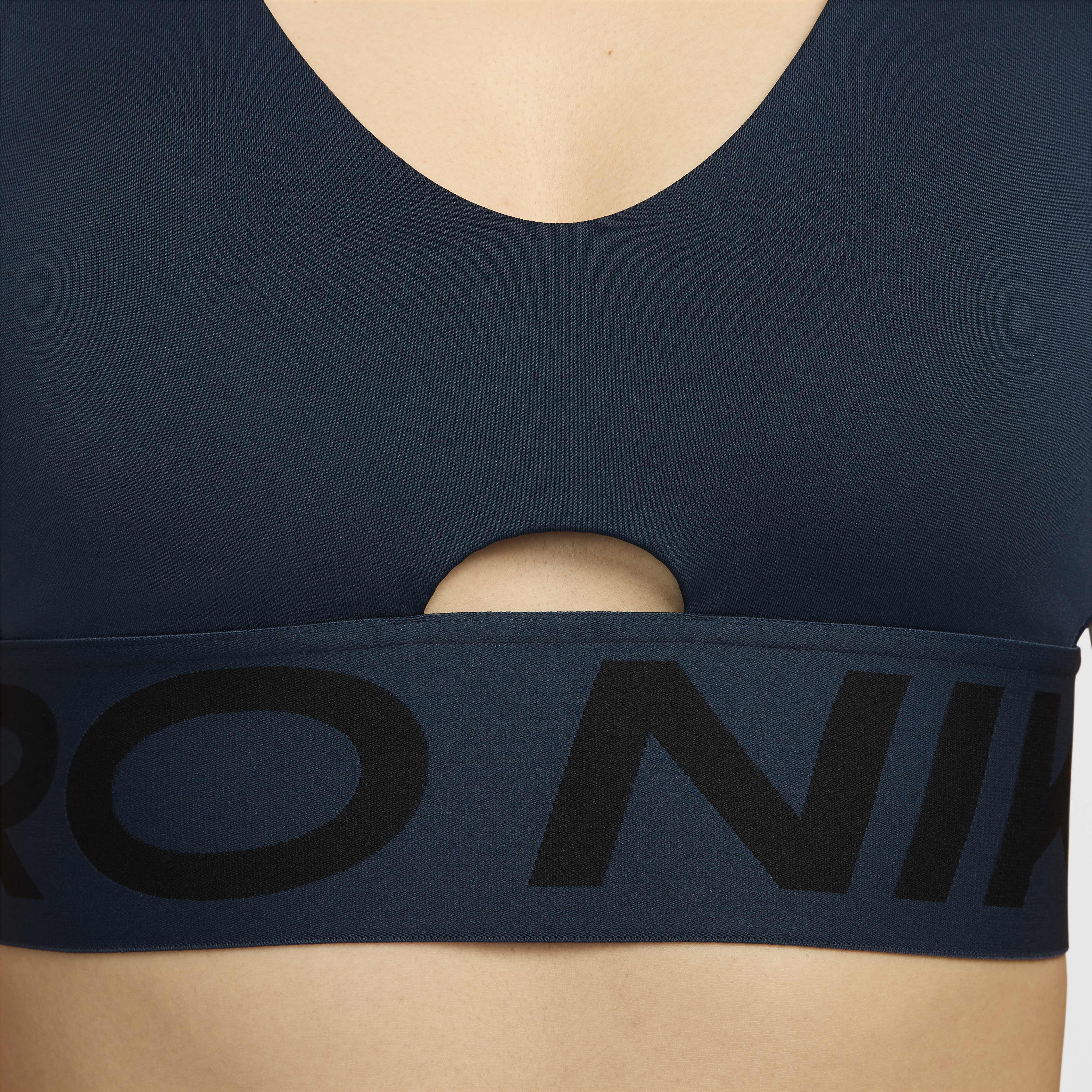 Nike Pro Indy Plunge image number 3
