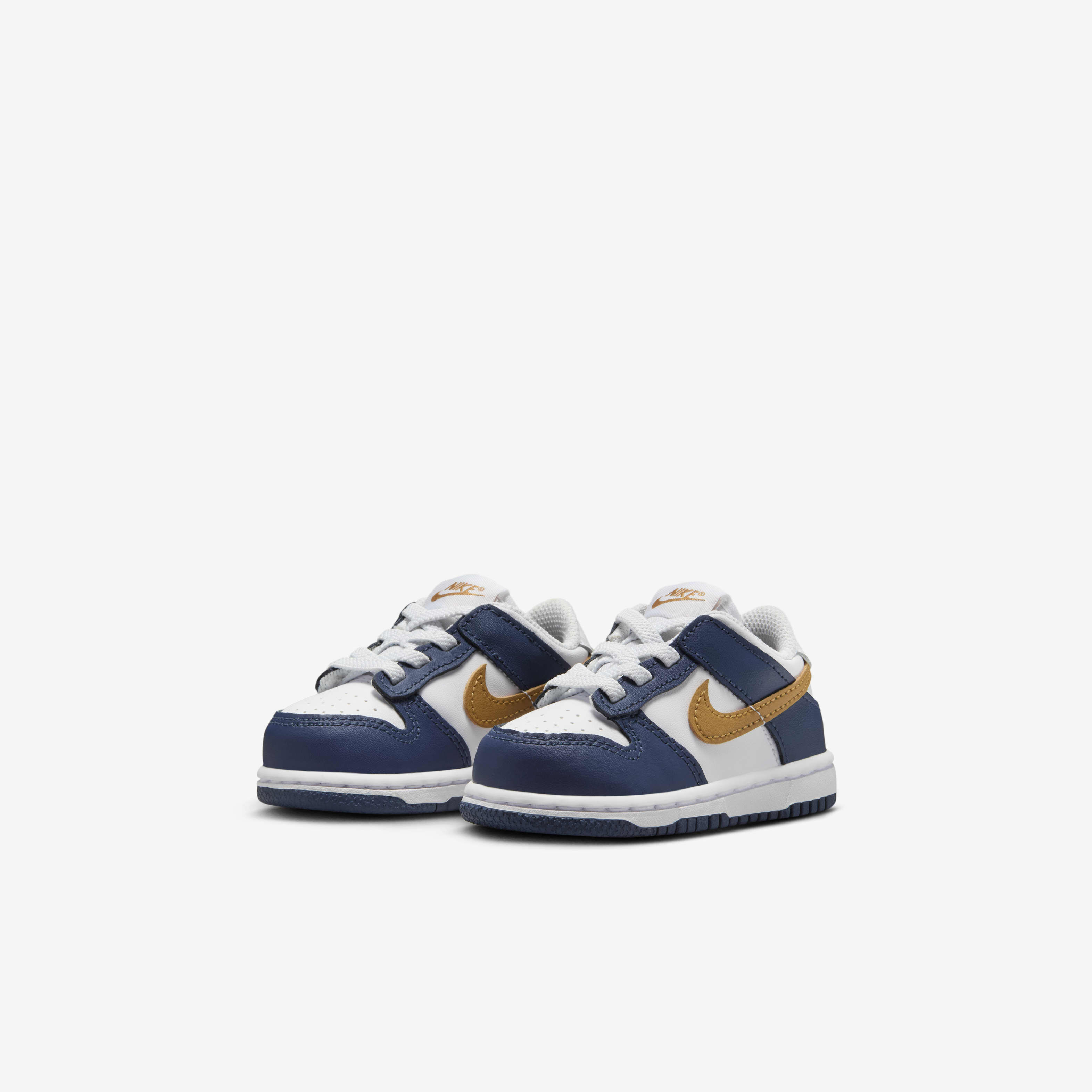 Nike Dunk Low image number 4