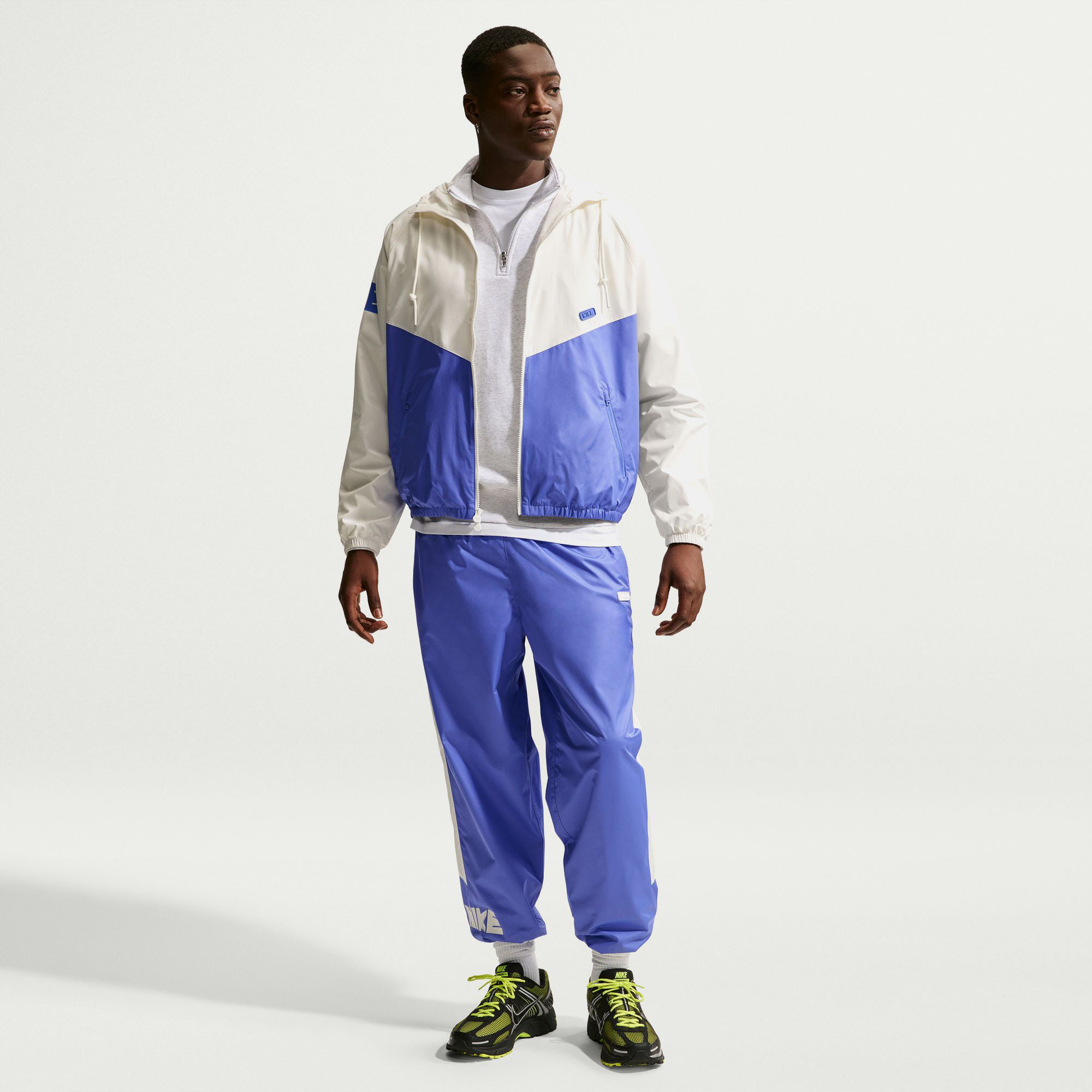 Nike Windrunner image number 0