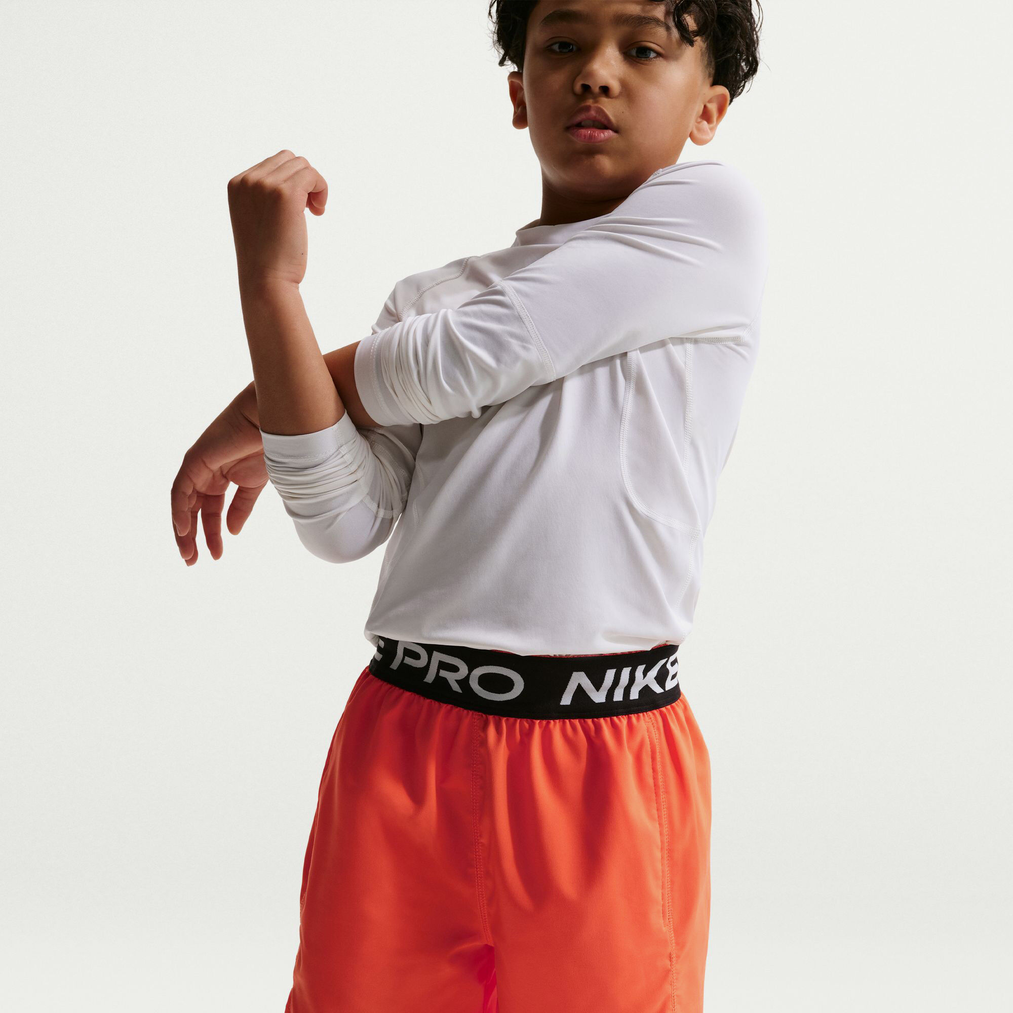 Nike Pro image number 4