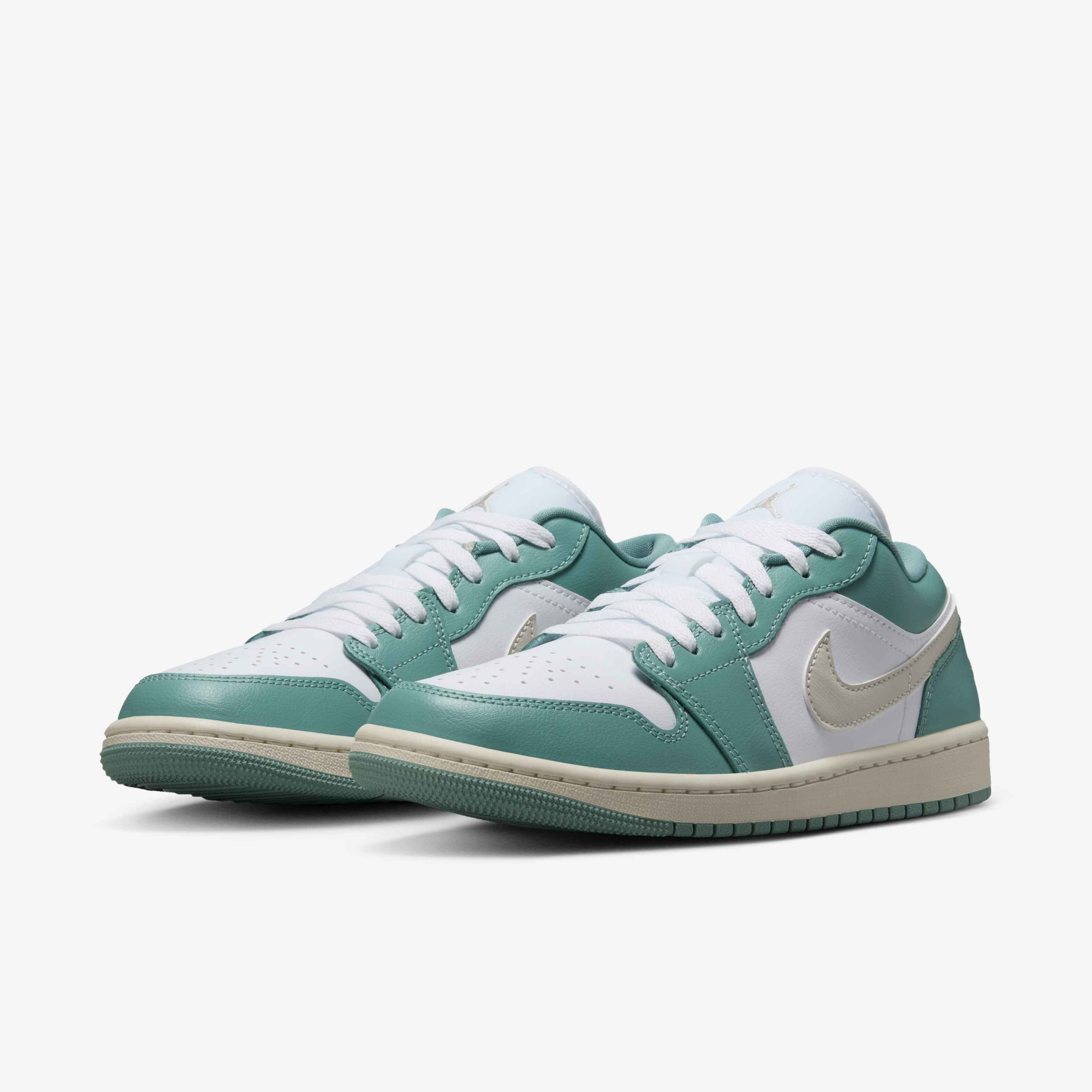 Air Jordan 1 Low image number 4