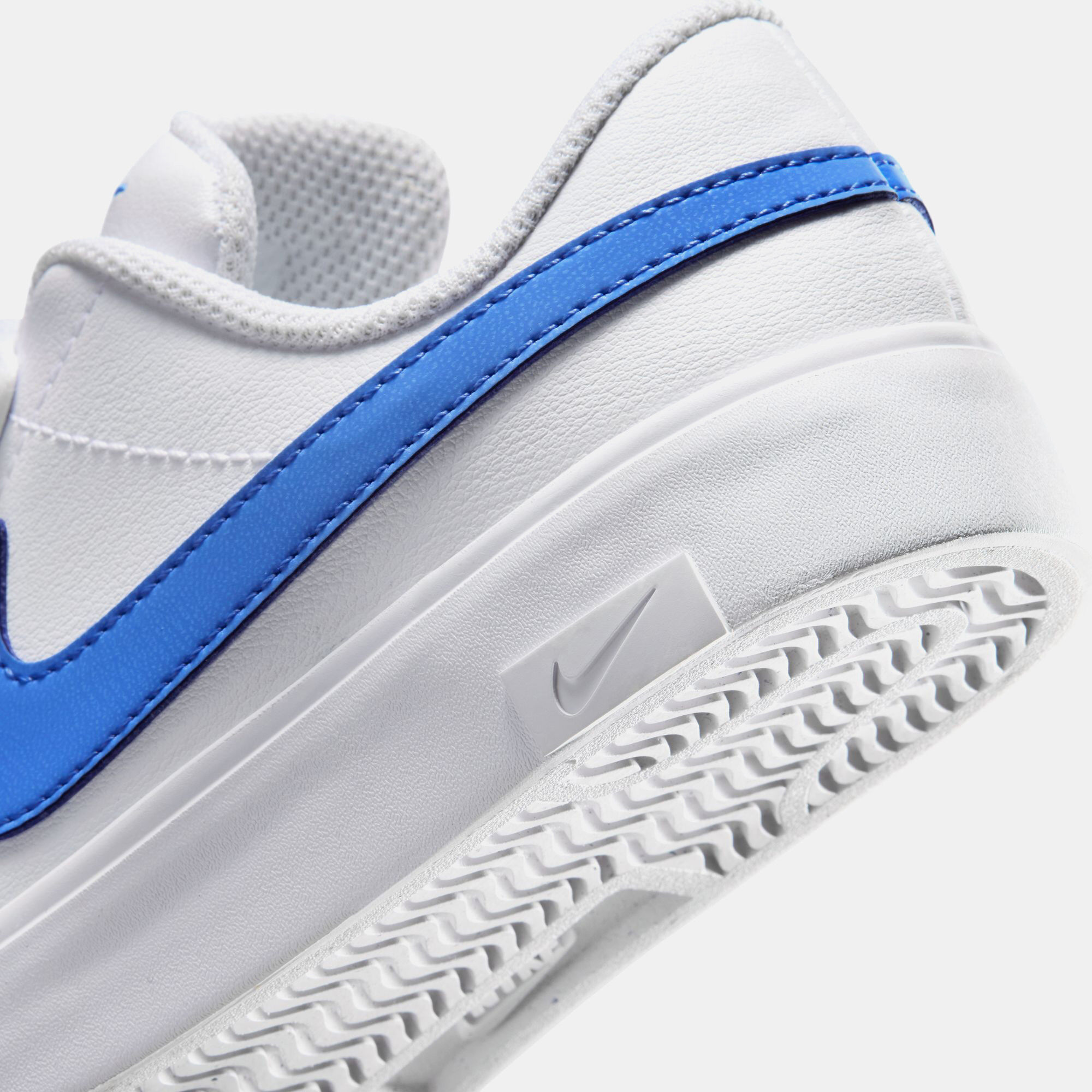 Nike Tennis Essential image number 9