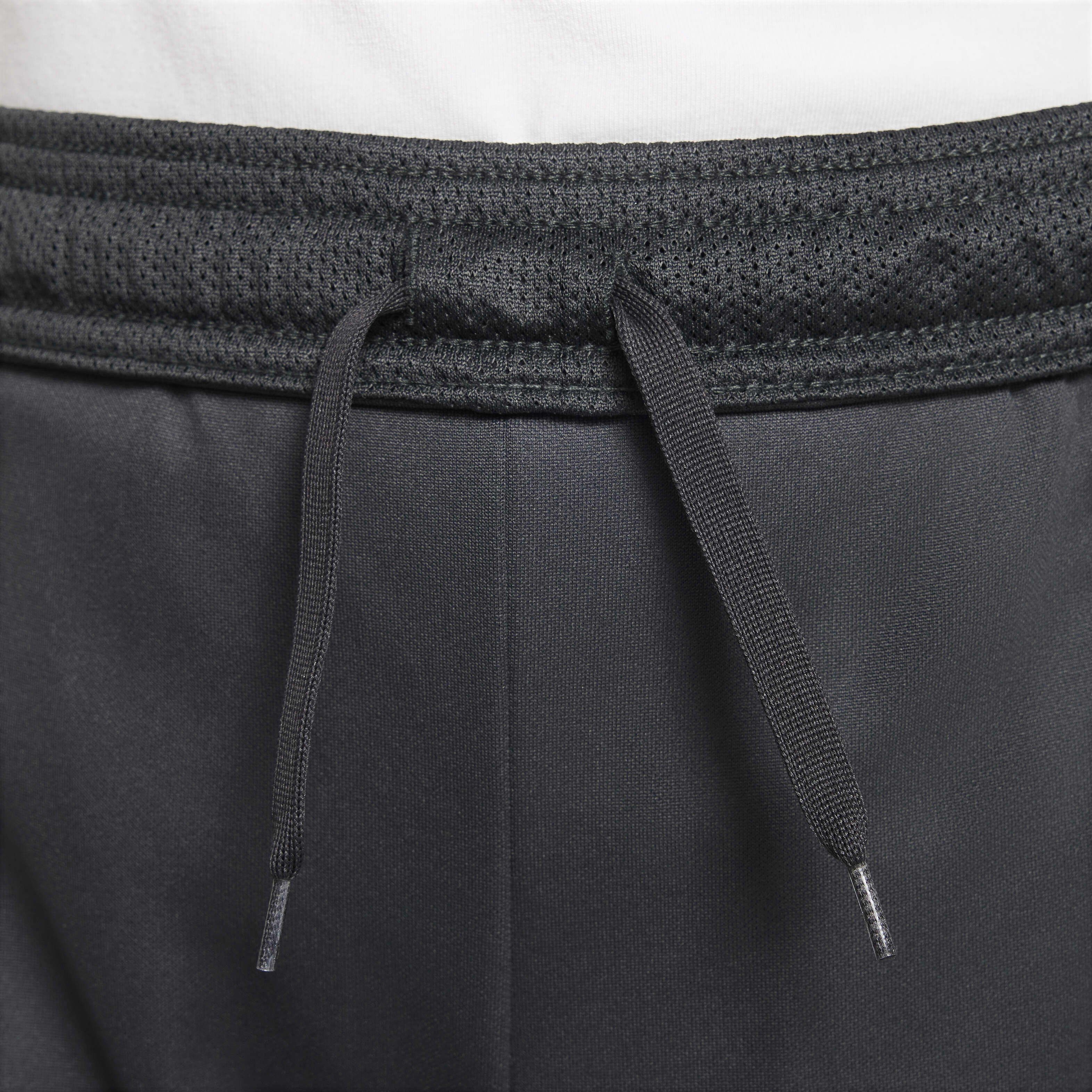 Liverpool F.C. Academy Pro image number 3