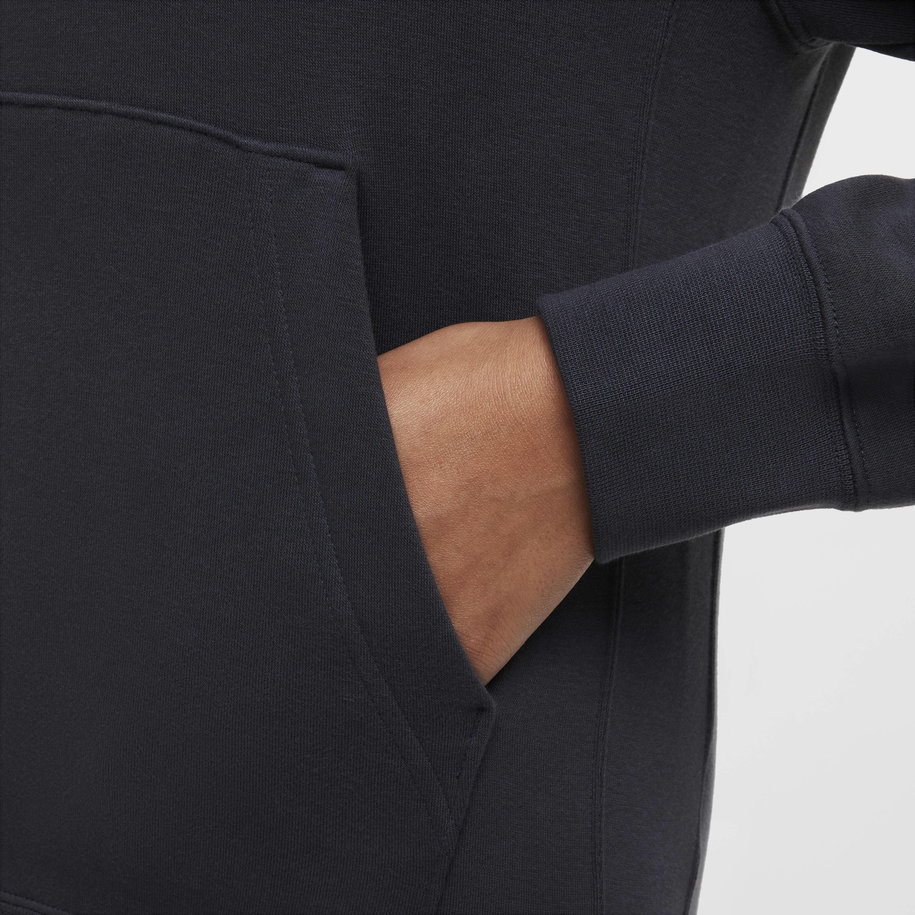 Nike Sportswear Club image number 4