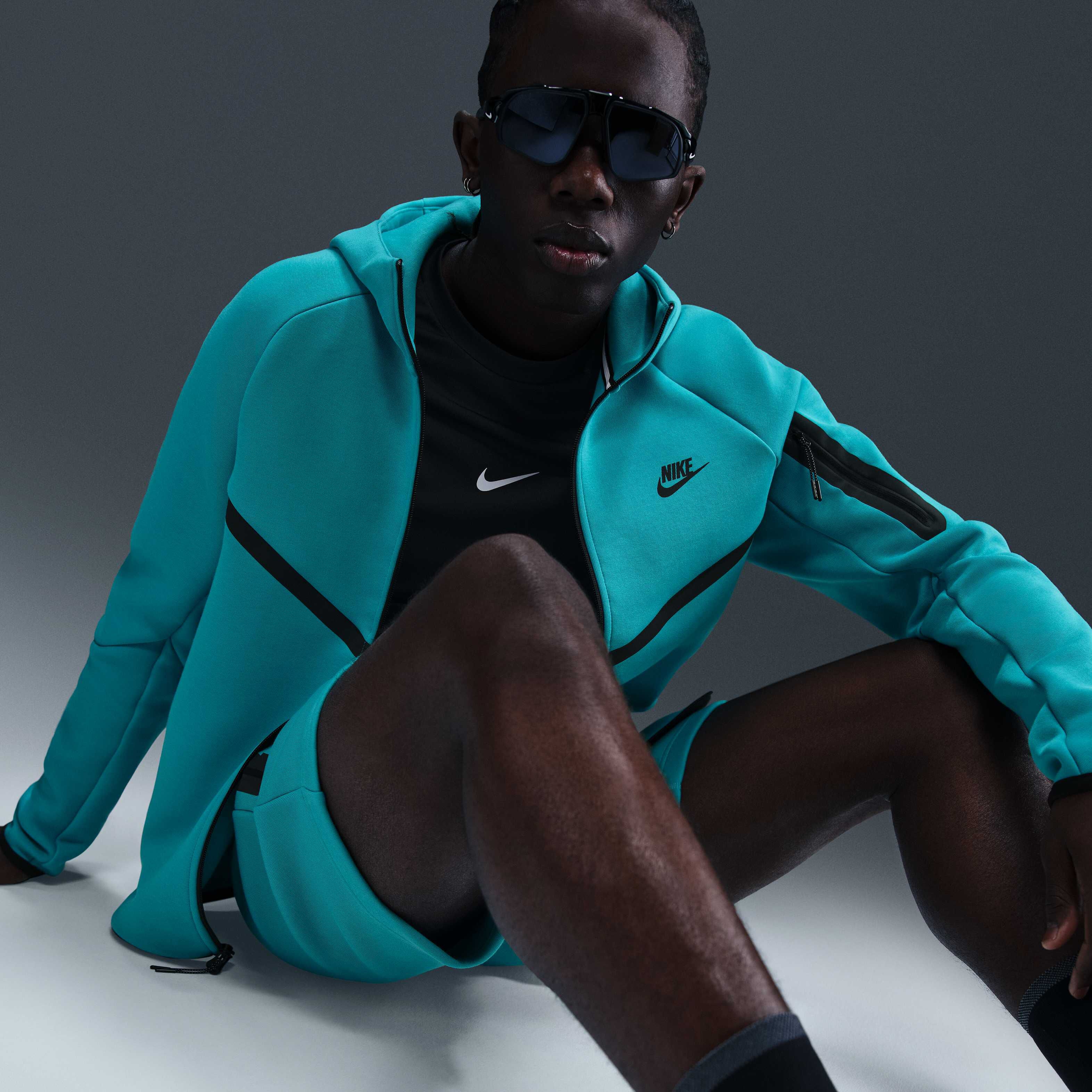 Nike Tech image number 2