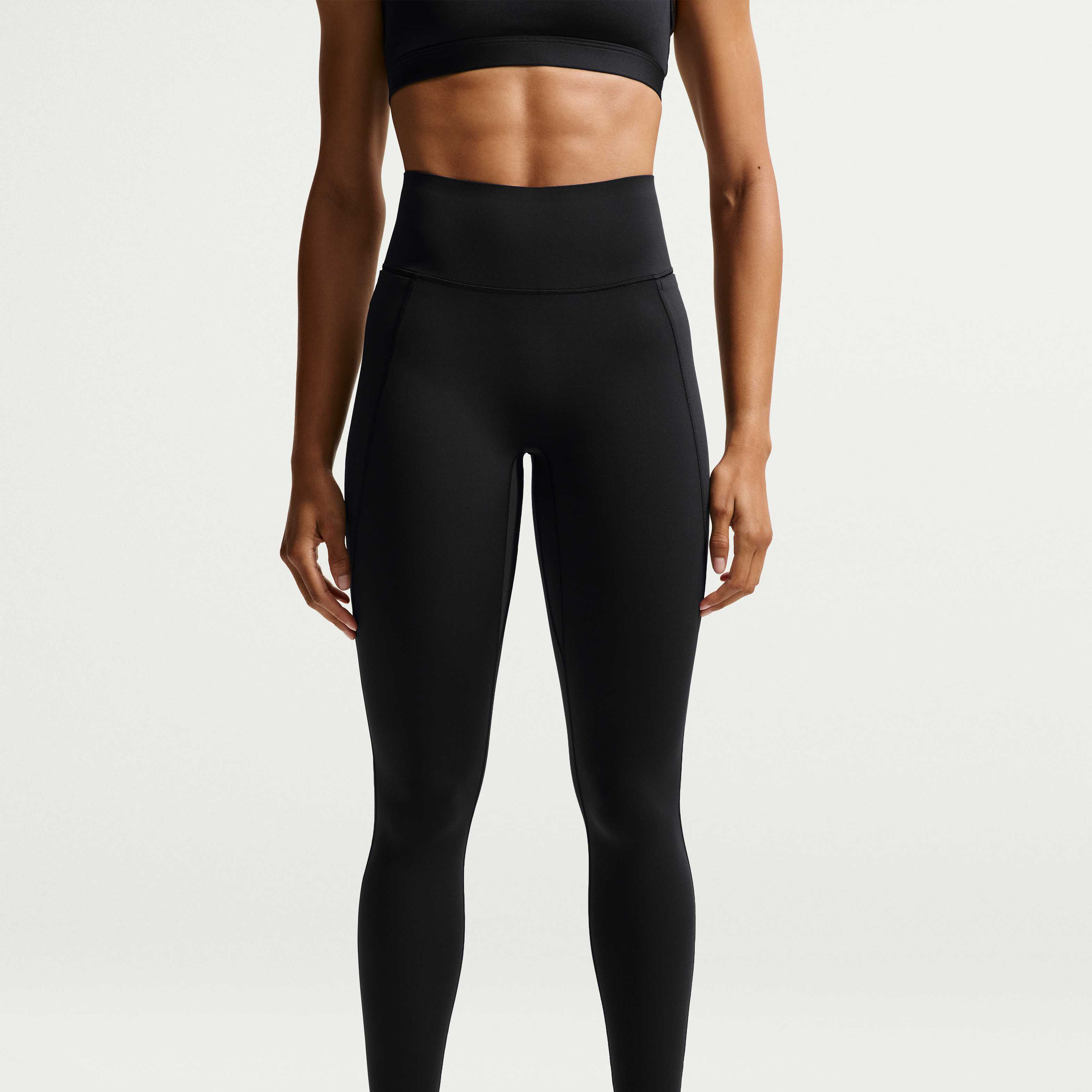 Nike Universa image number 1