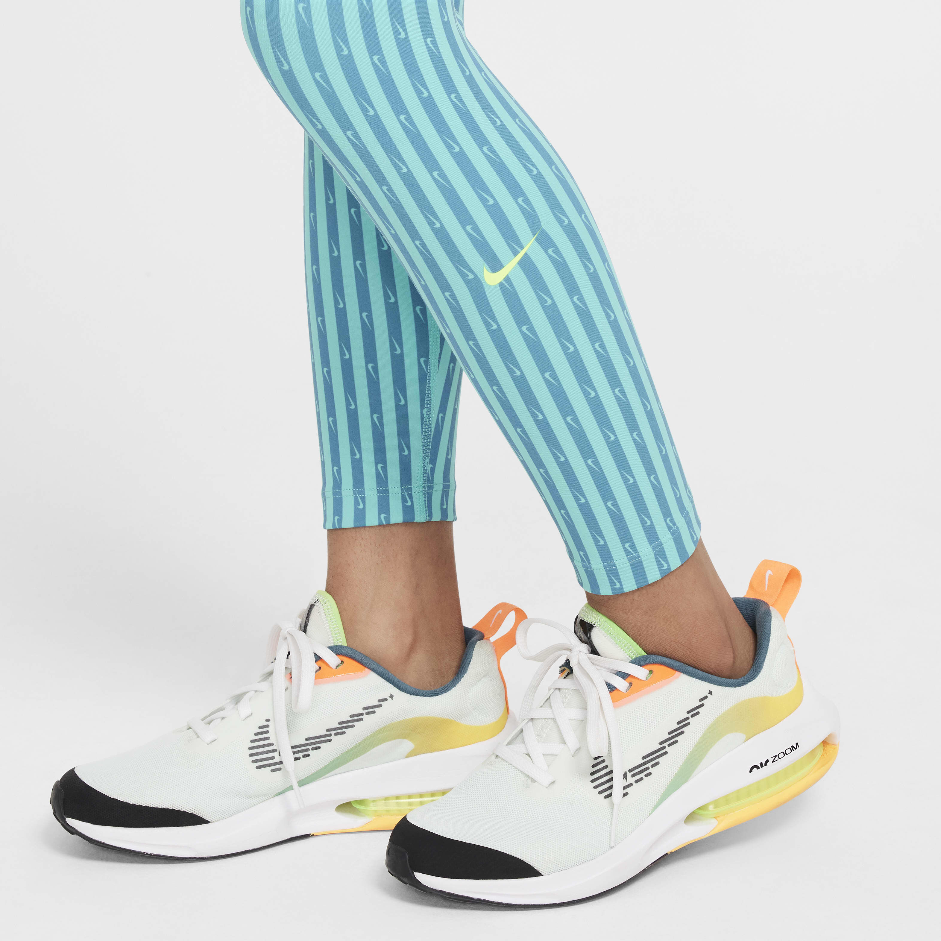 Nike One image number 2