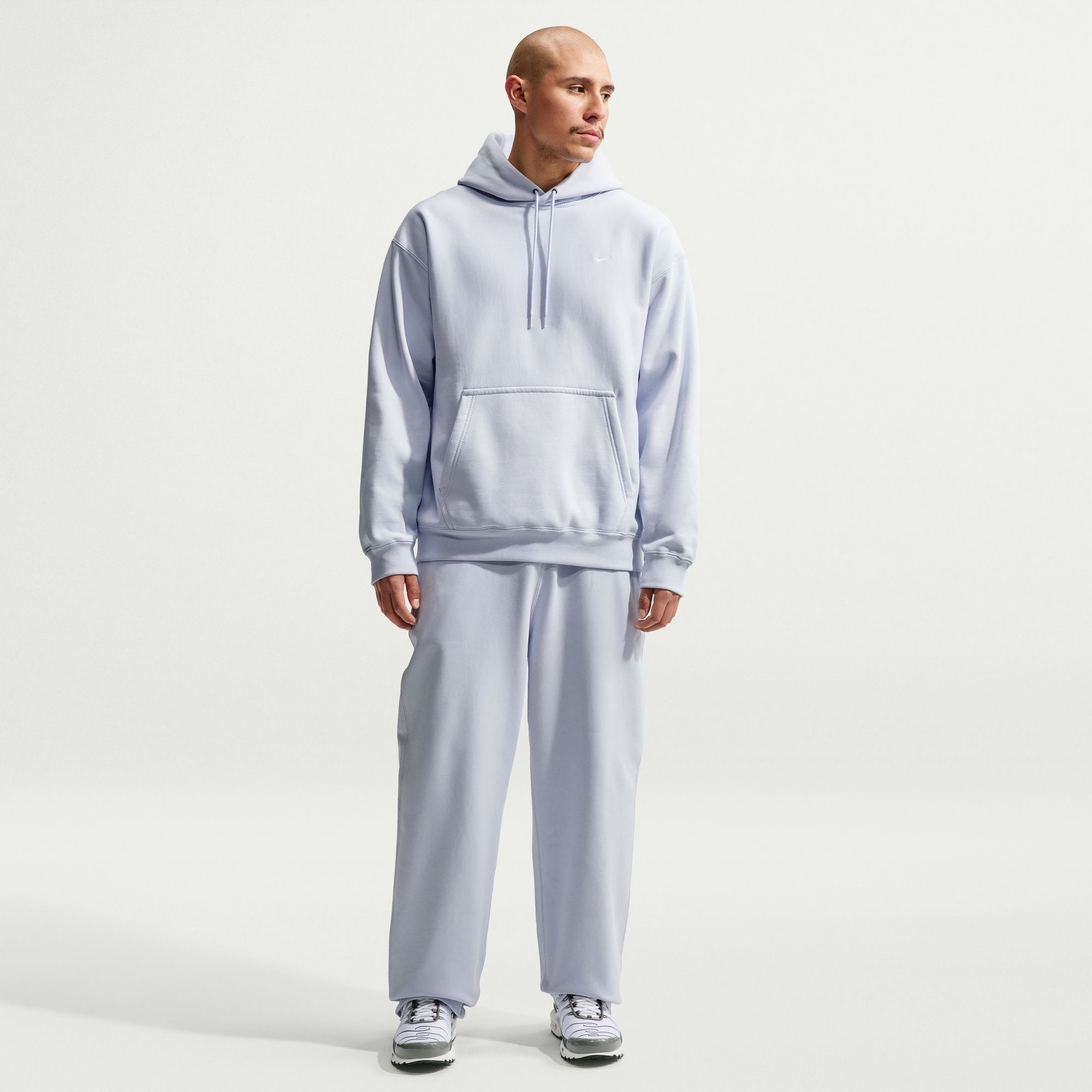 Nike Solo Swoosh image number 0