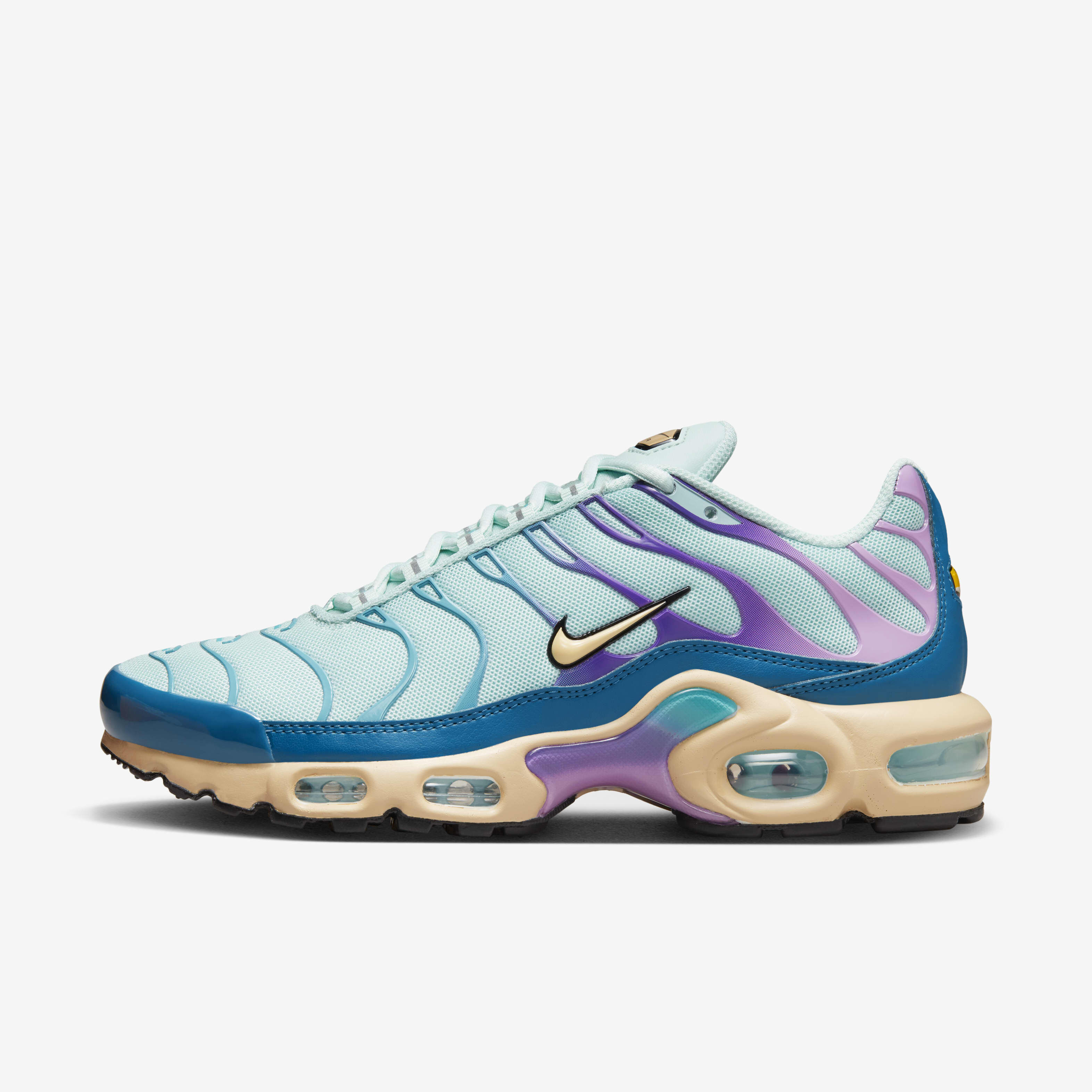 Nike Air Max Plus image number 0