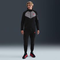 Nike Tech