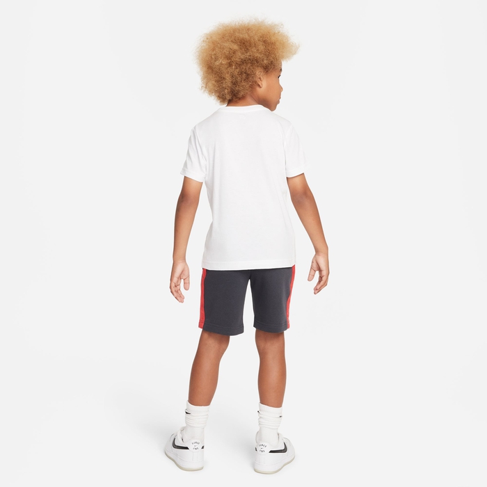 طقم نايكي سبورتسوير تيبينج شورت image number 4 طقم نايكي سبورتسوير تيبينج شورت image number 4