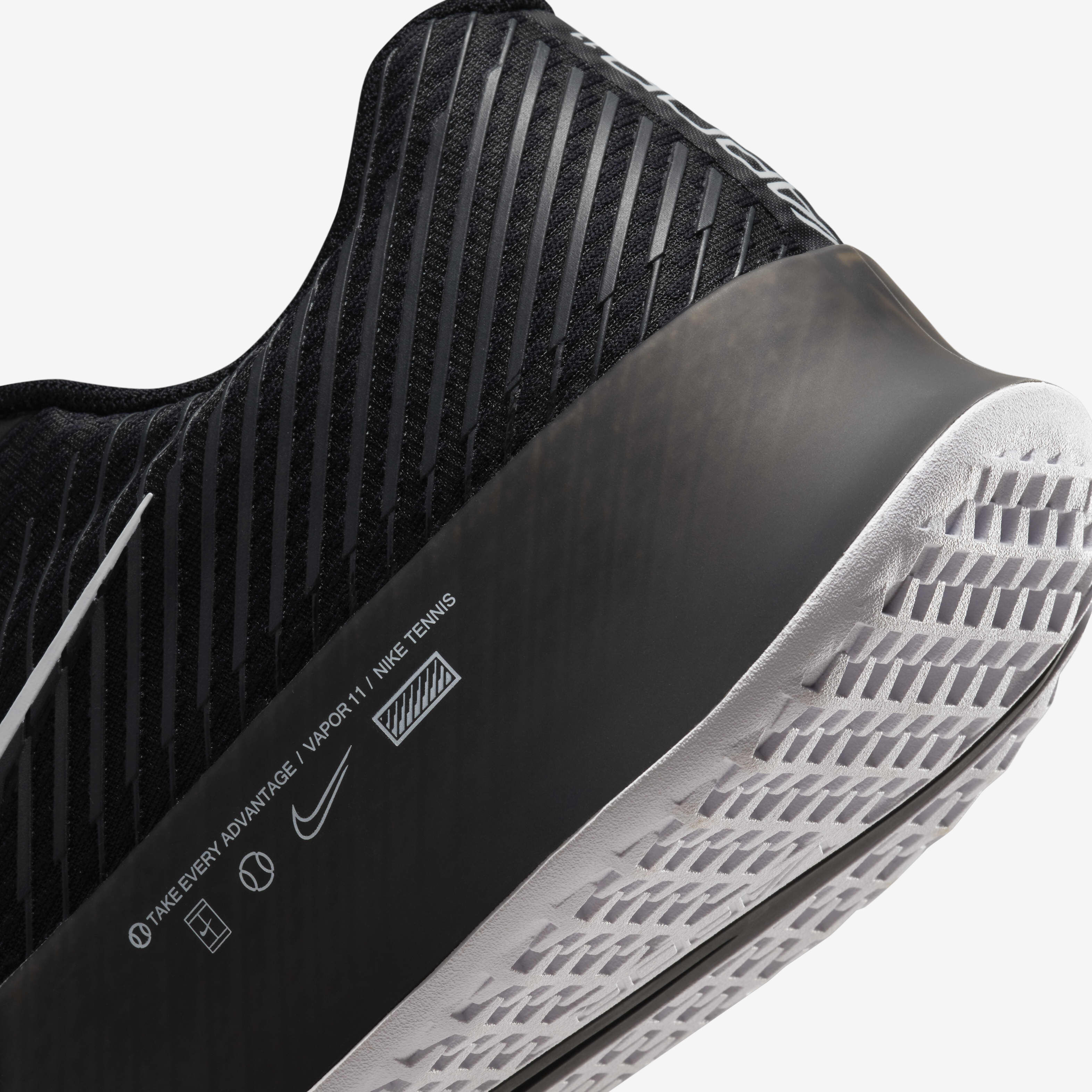 نايكي كورت اير زووم فيبور 11 image number 7