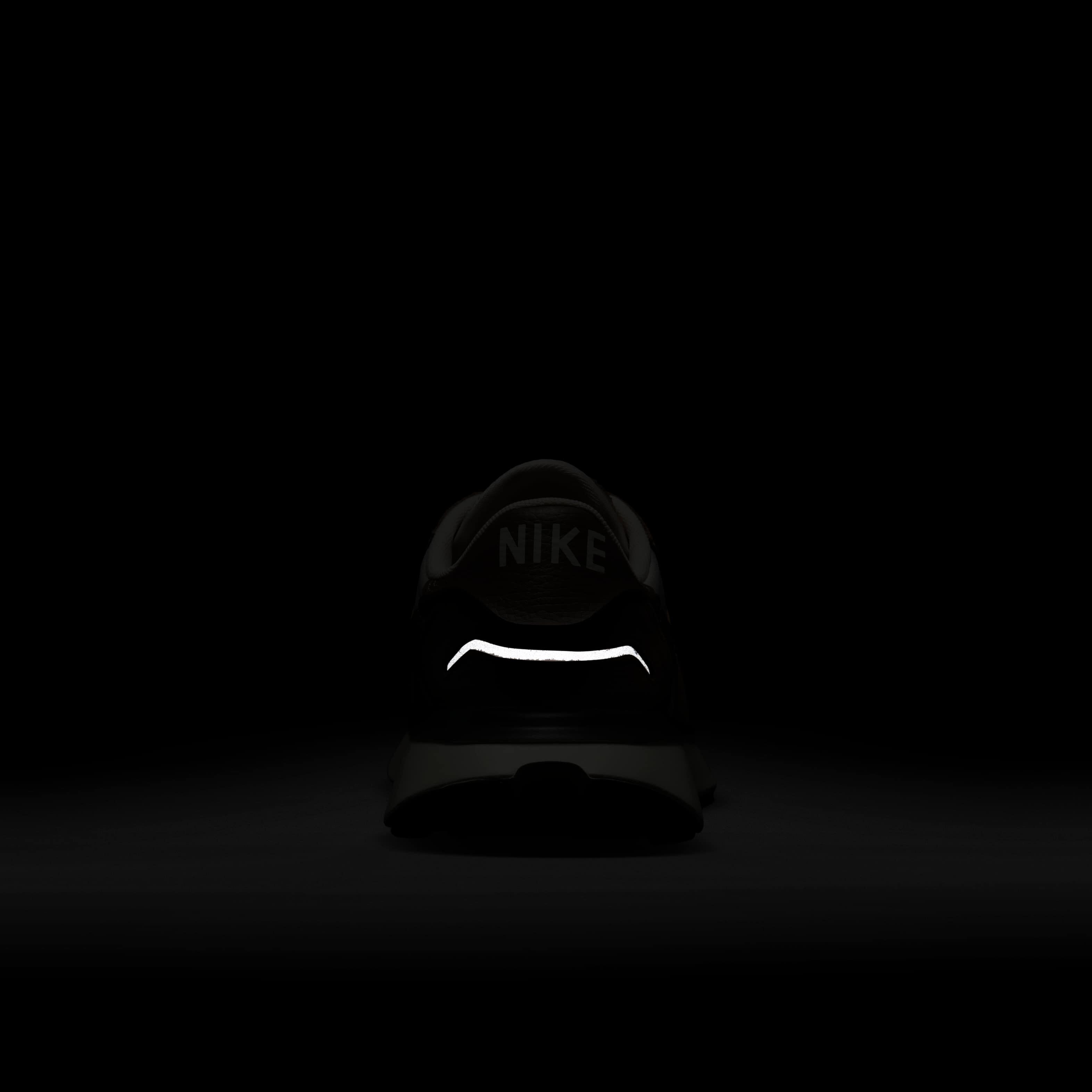 Nike Phoenix Waffle image number 9