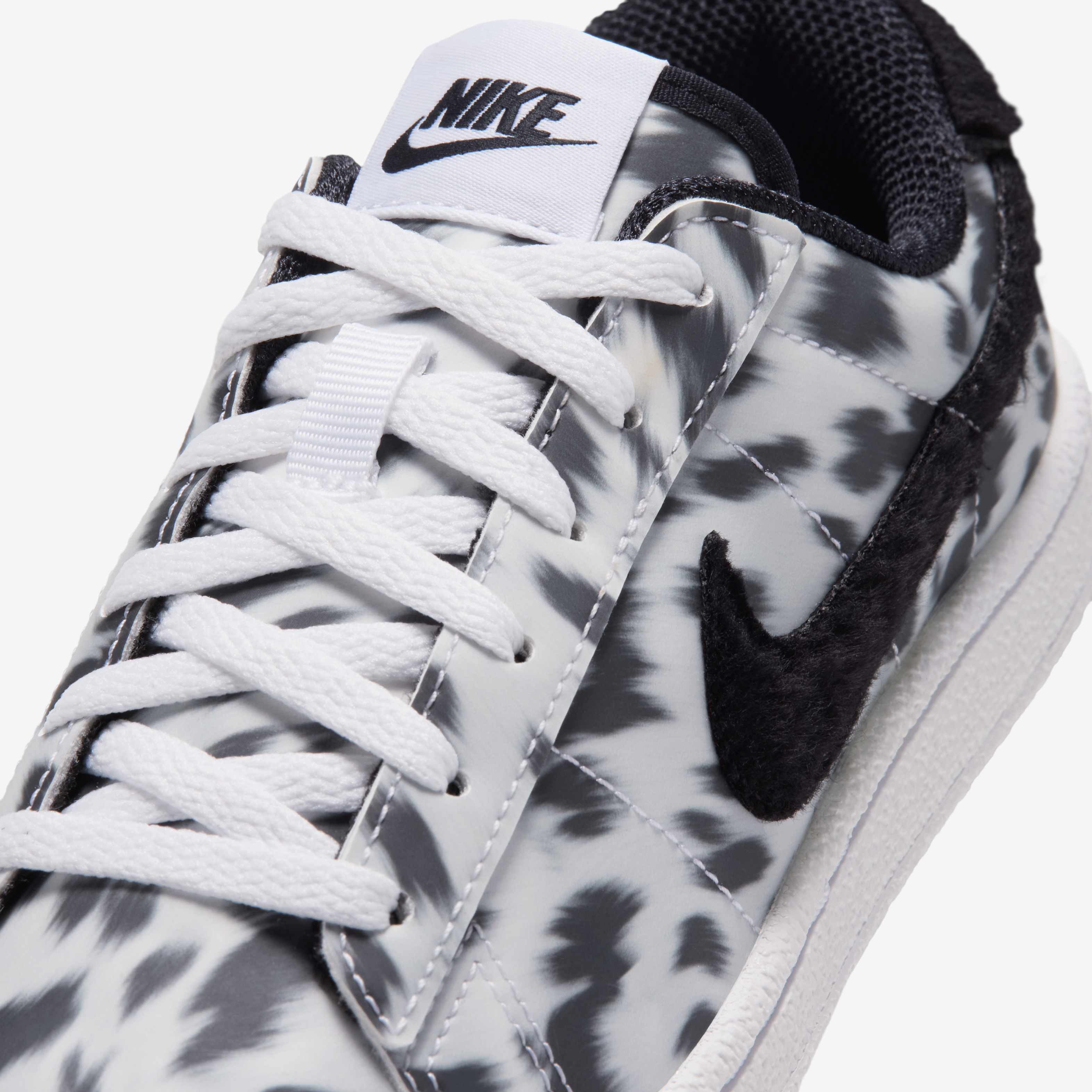 Nike Tennis Classic image number 6