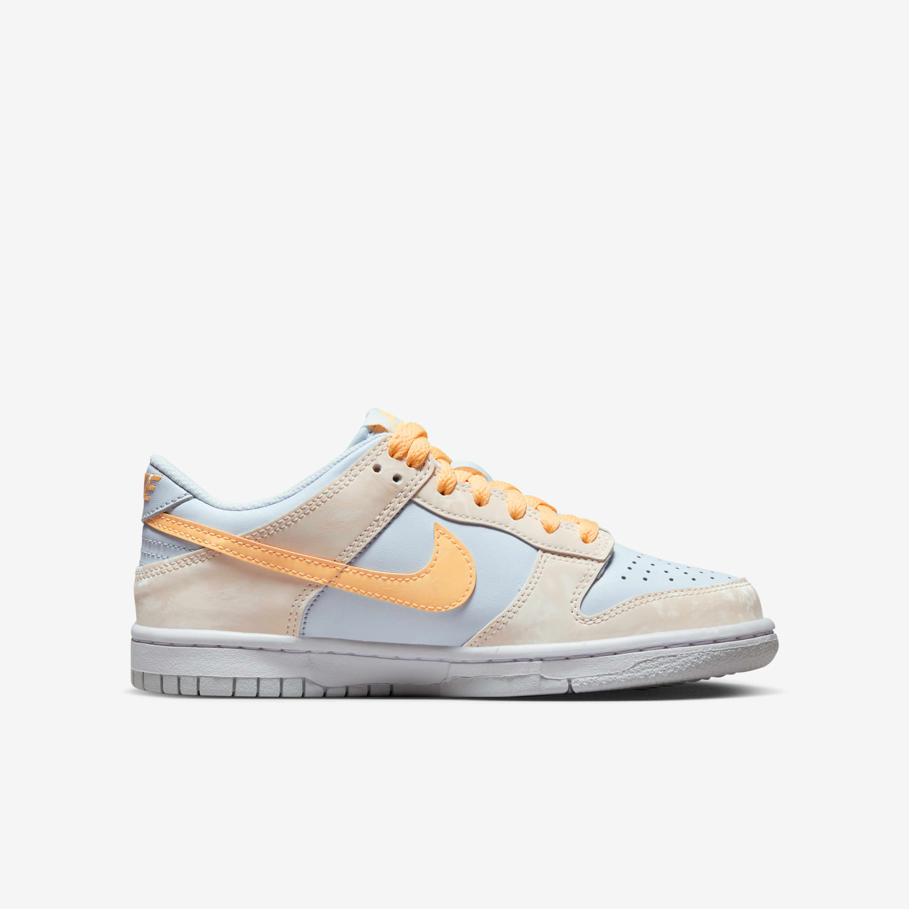 Nike Dunk Low image number 2