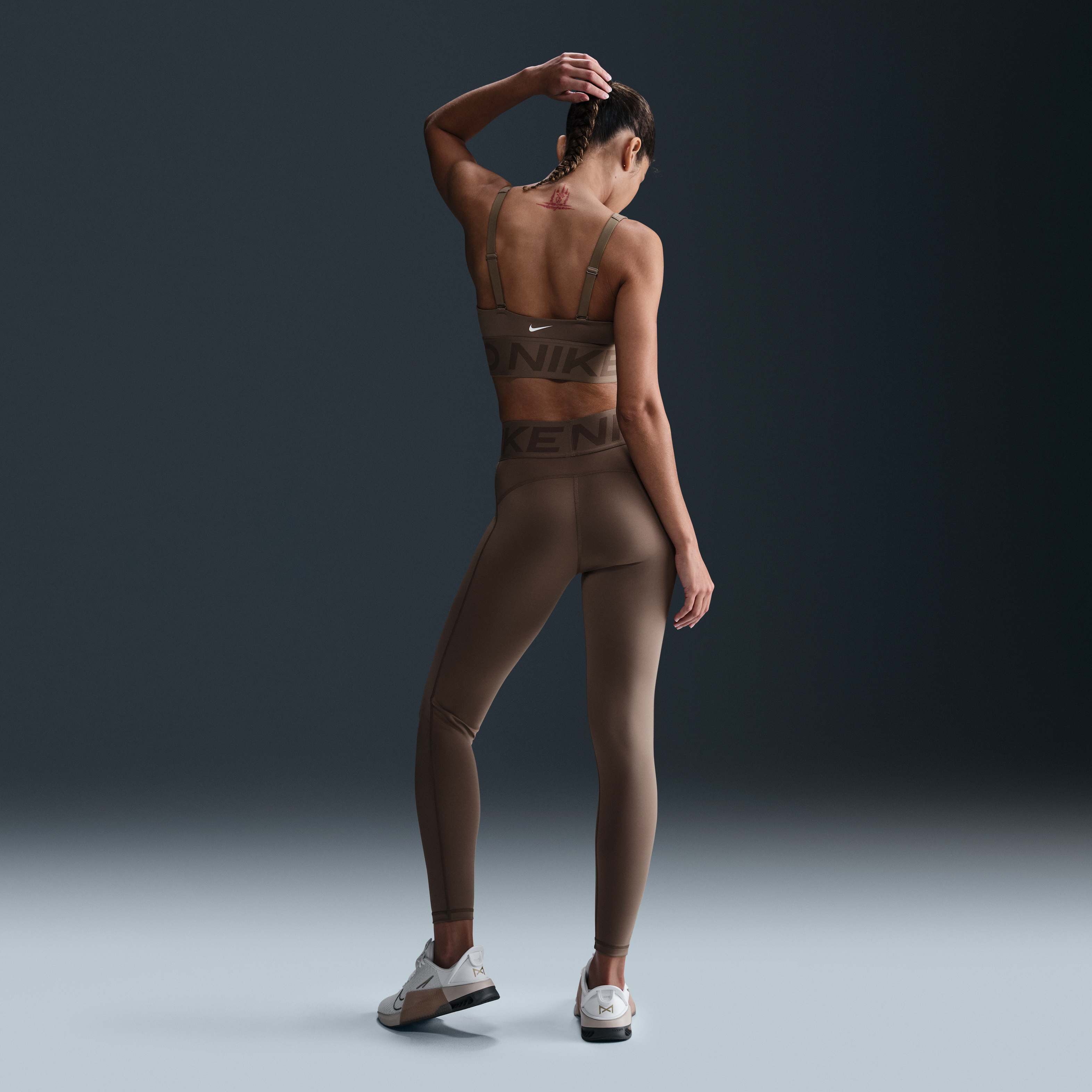 Nike Pro Sculpt image number 3