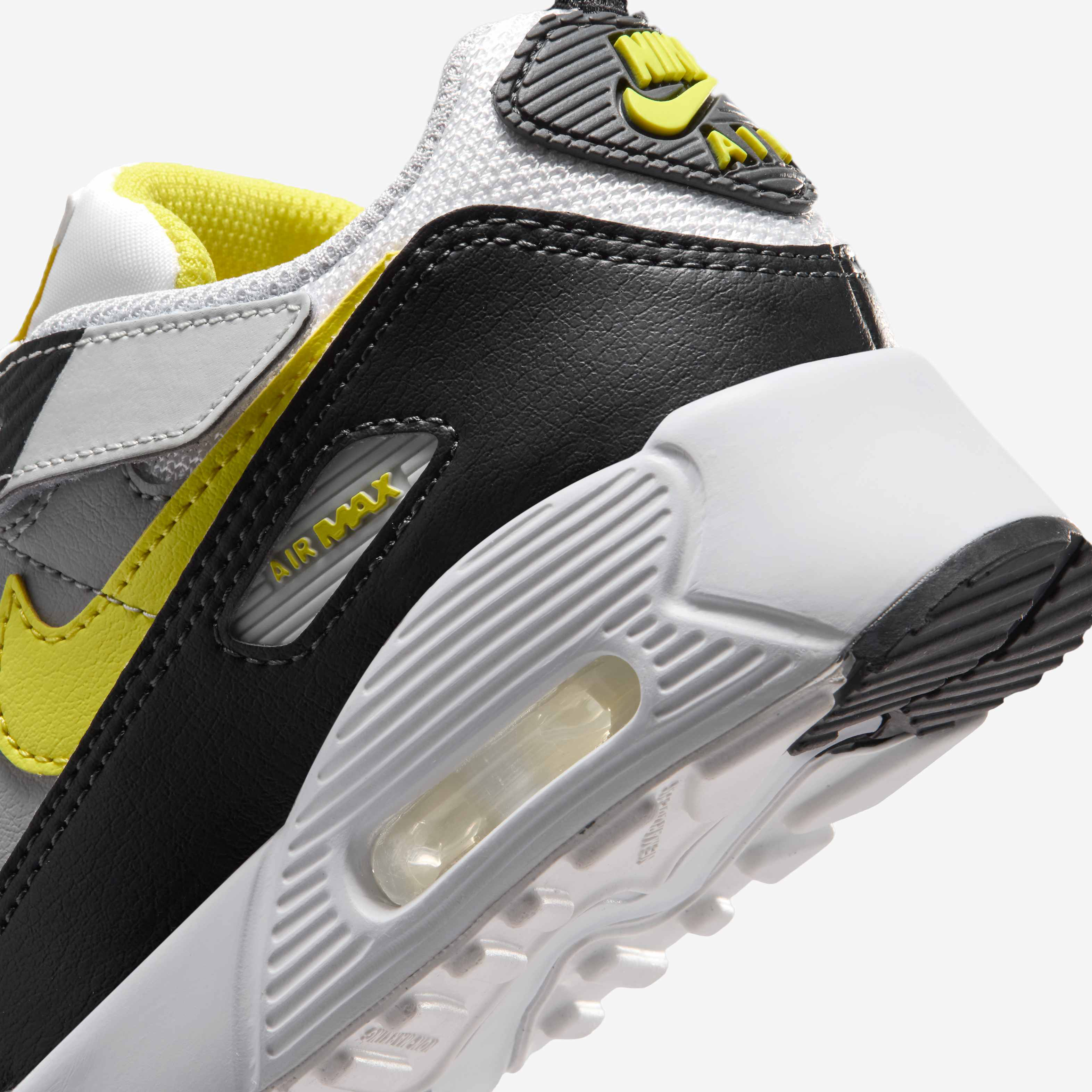 Nike Air Max 90 EasyOn image number 16