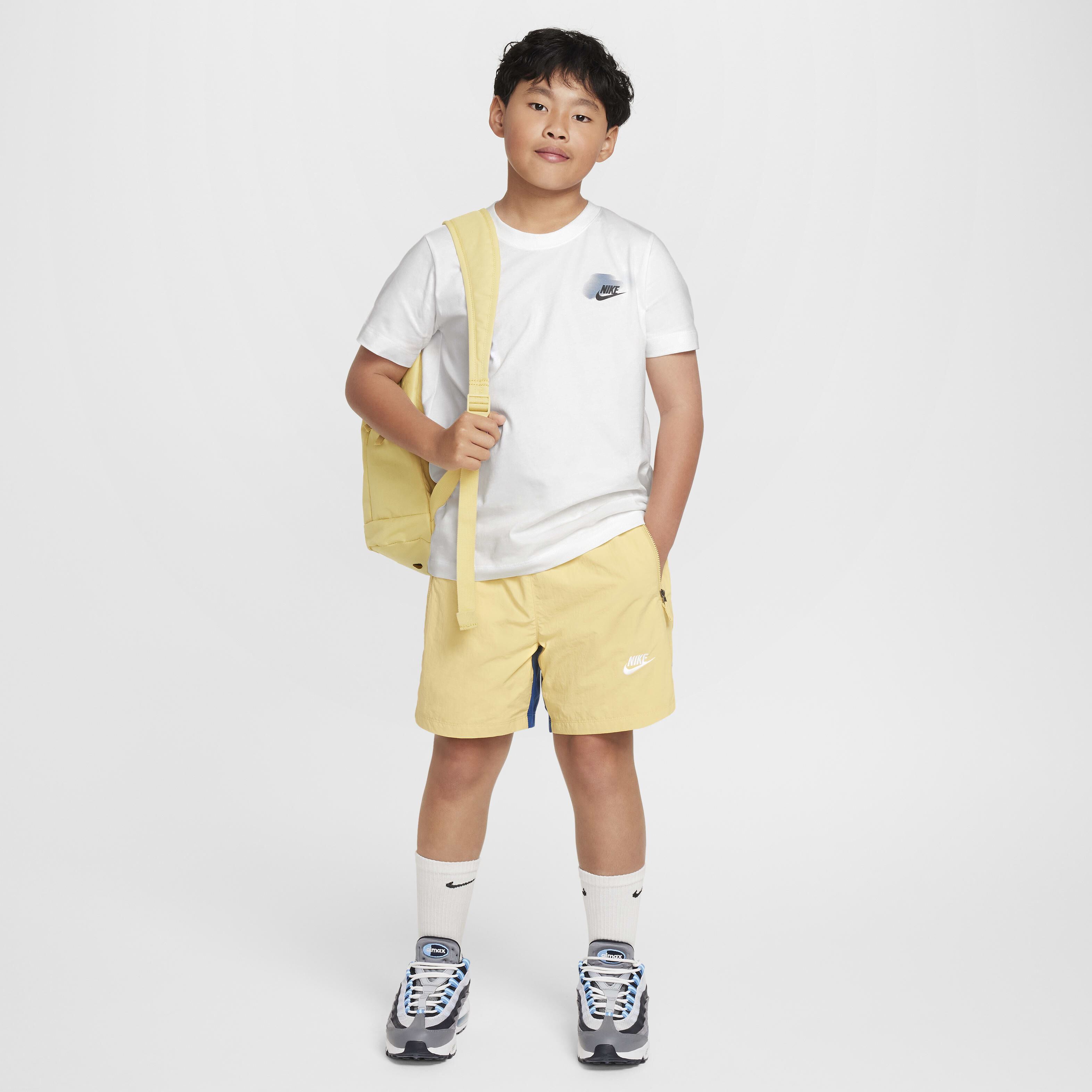 Nike Sportswear Standard Issue image number 4