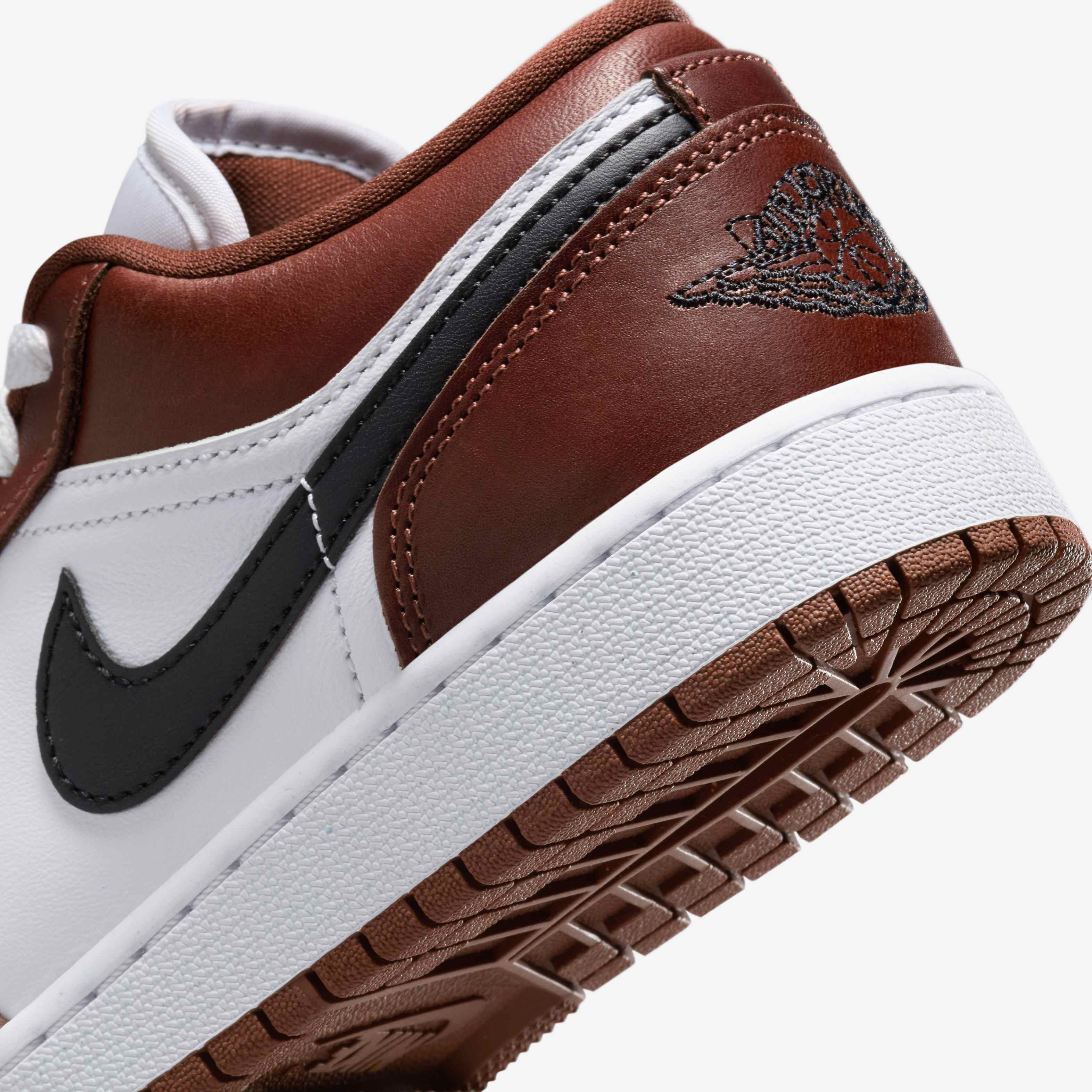 Air Jordan 1 Low SE image number 7