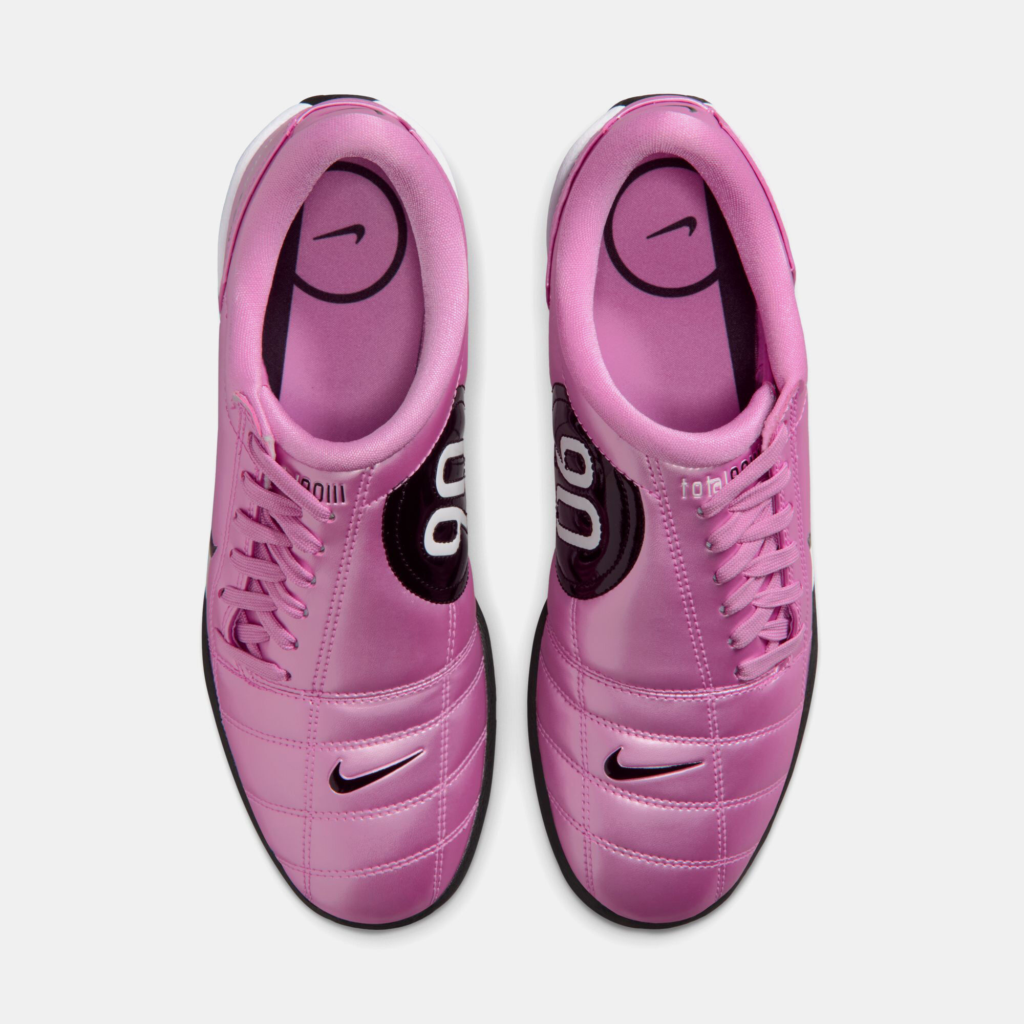 Nike Total90 image number 3