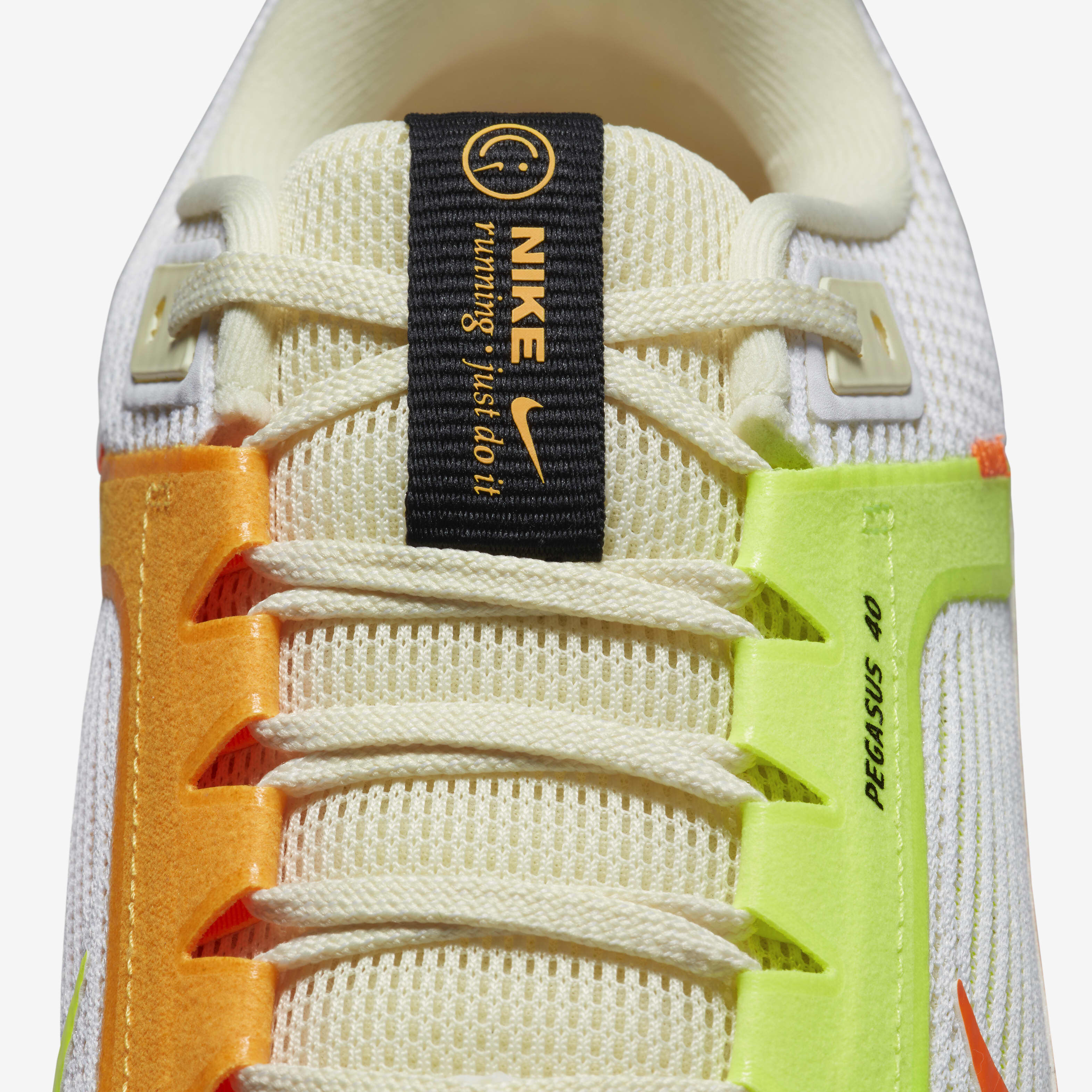 Nike Pegasus 40 image number 9