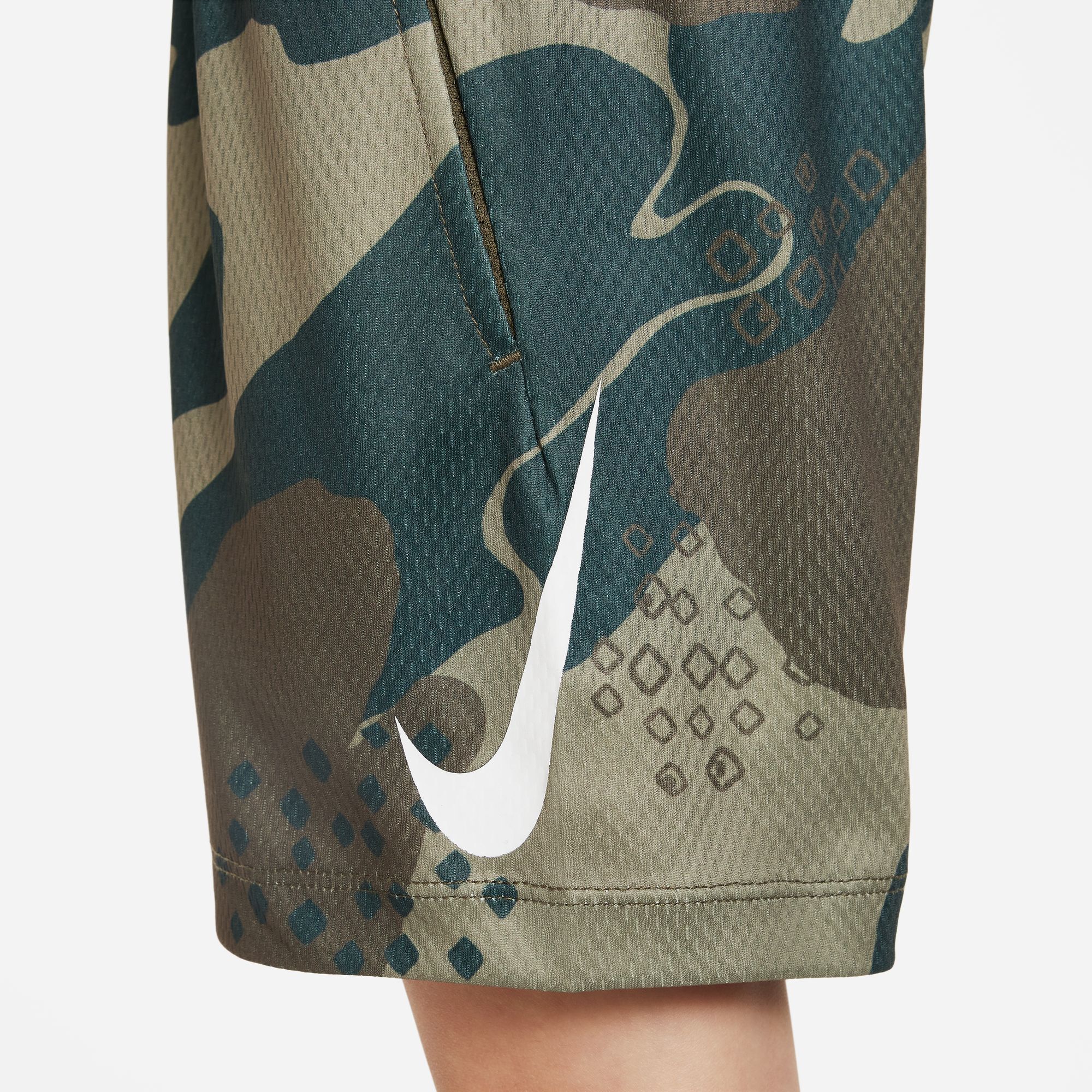 شورت نايكي دراي-فت كلوب كامو image number 3