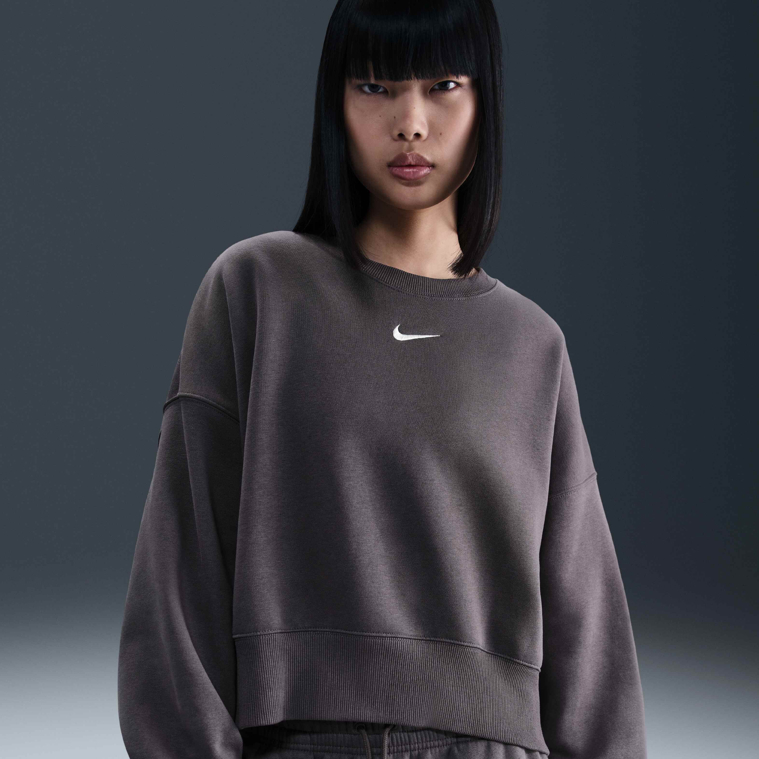 きなこ Nike Phoenix Fleece Over-Oversized Crewneck Sweatshirt – DTLR