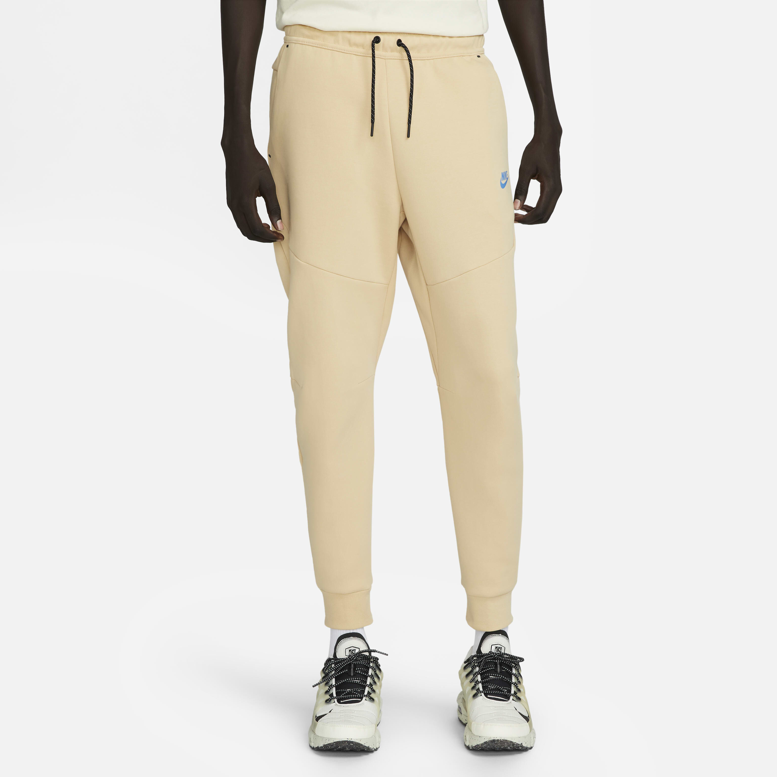 نايكي سبورتسوير تَك فليس image number 0