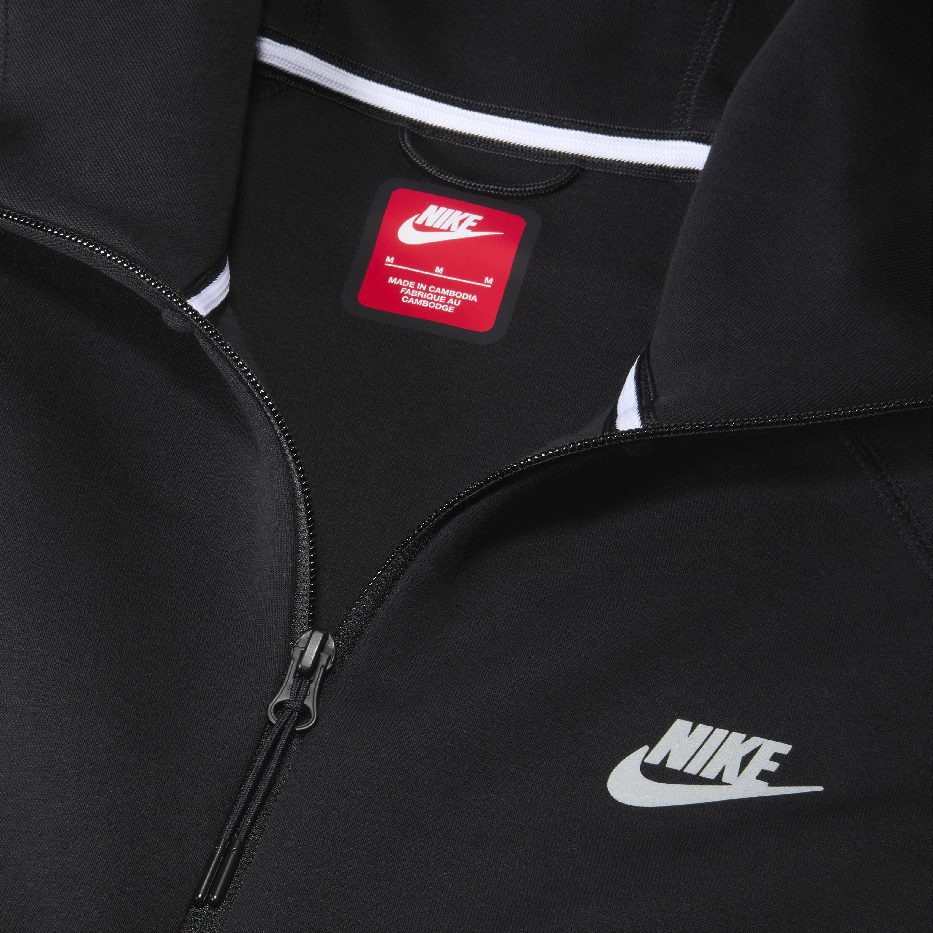 Buy Nike Tech Windrunner Men s Reflective Design Details Fleece Full Zip Jacket Nike Qatar Official