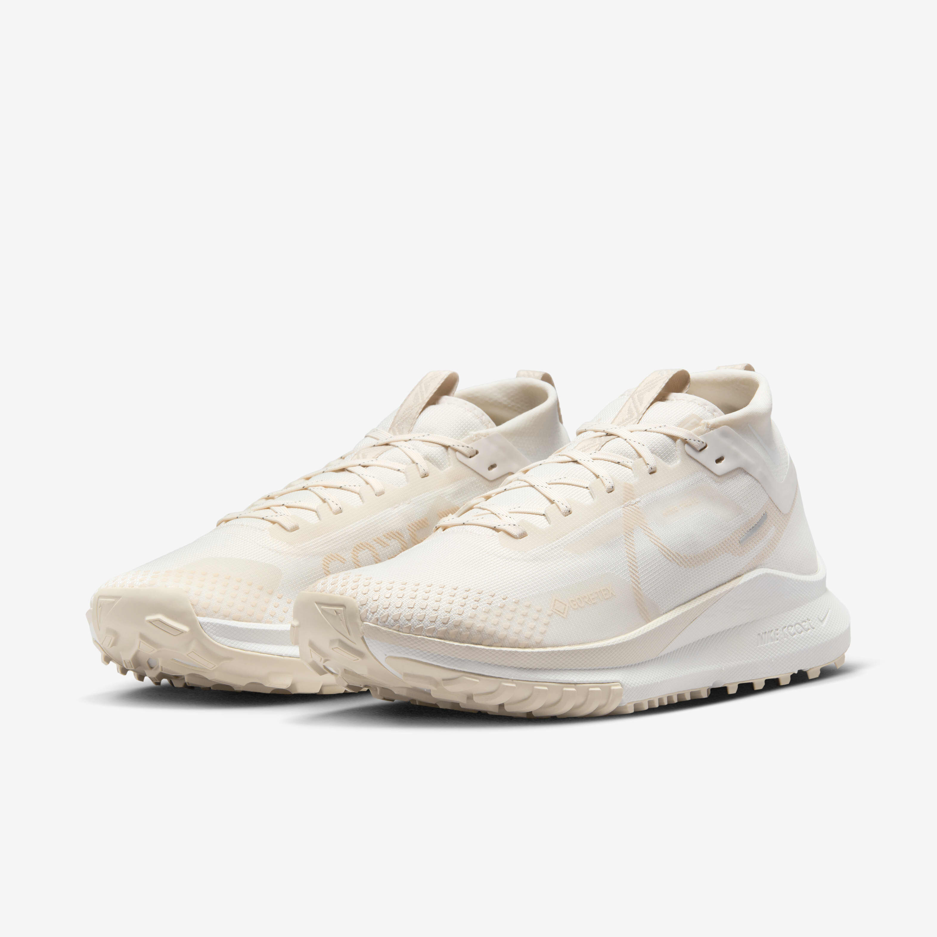 Nike epic react flyknit waterproof deals