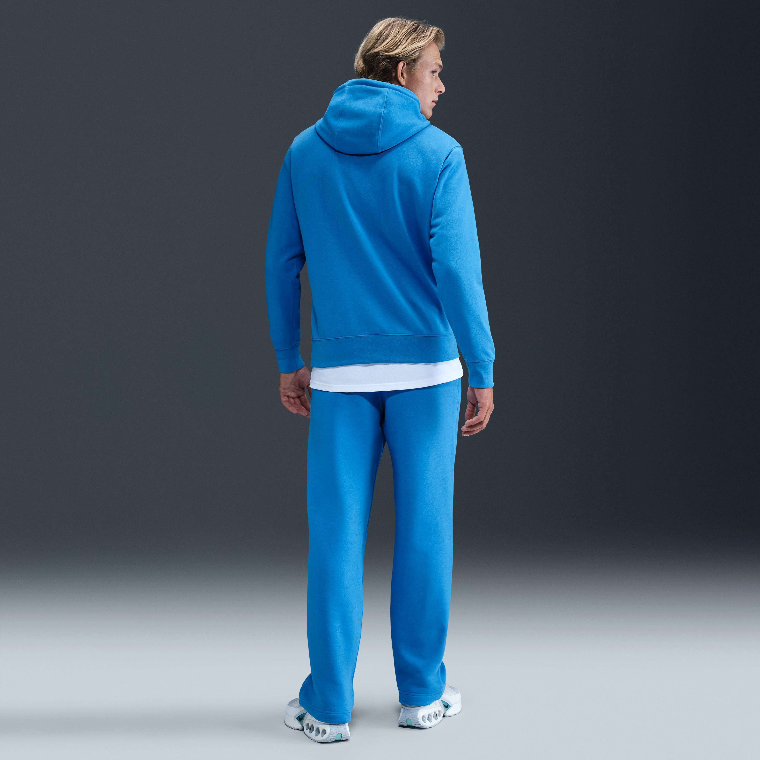 Nike Sportswear Club image number 3