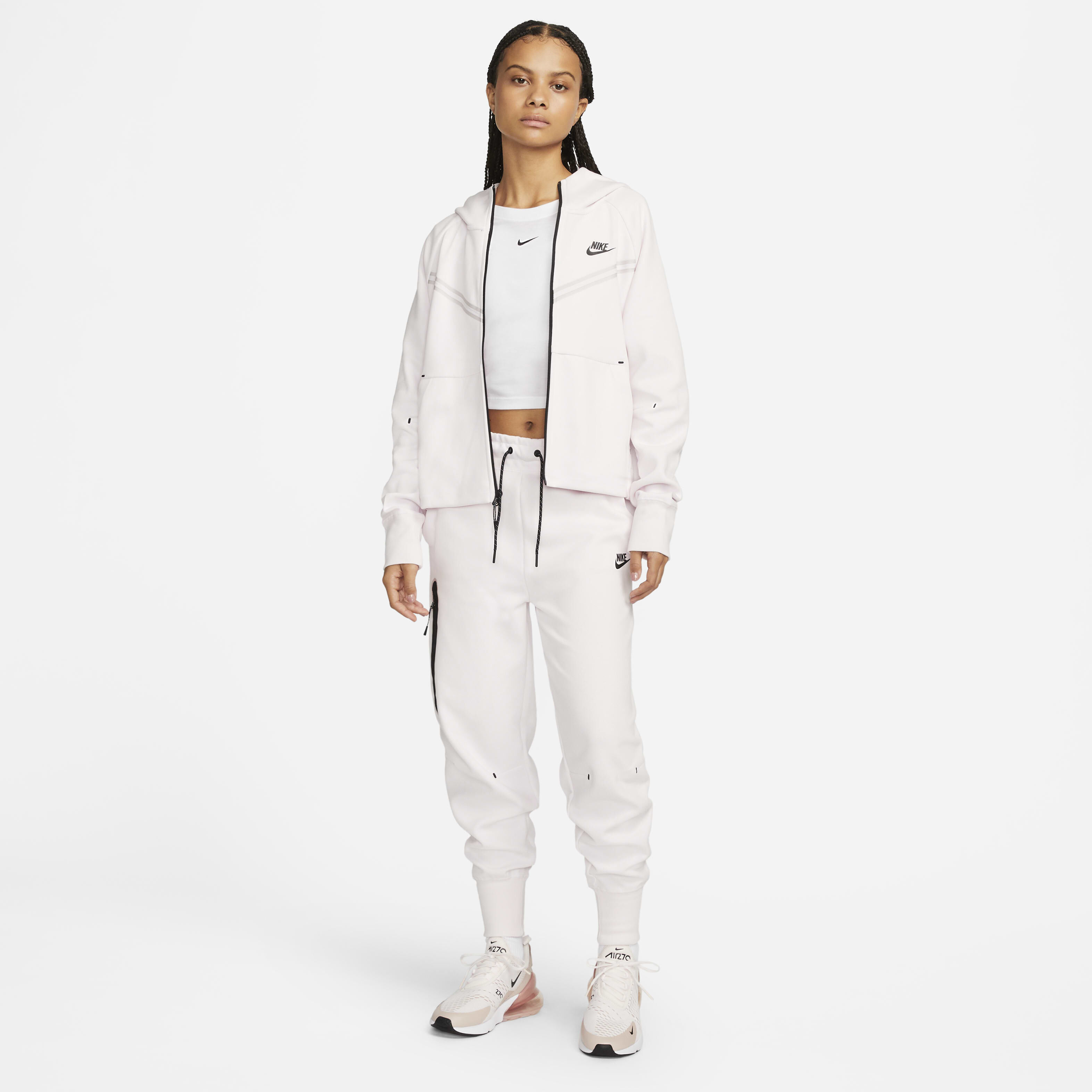 نايكي سبورتسوير تك فليس ويندرانر image number 5