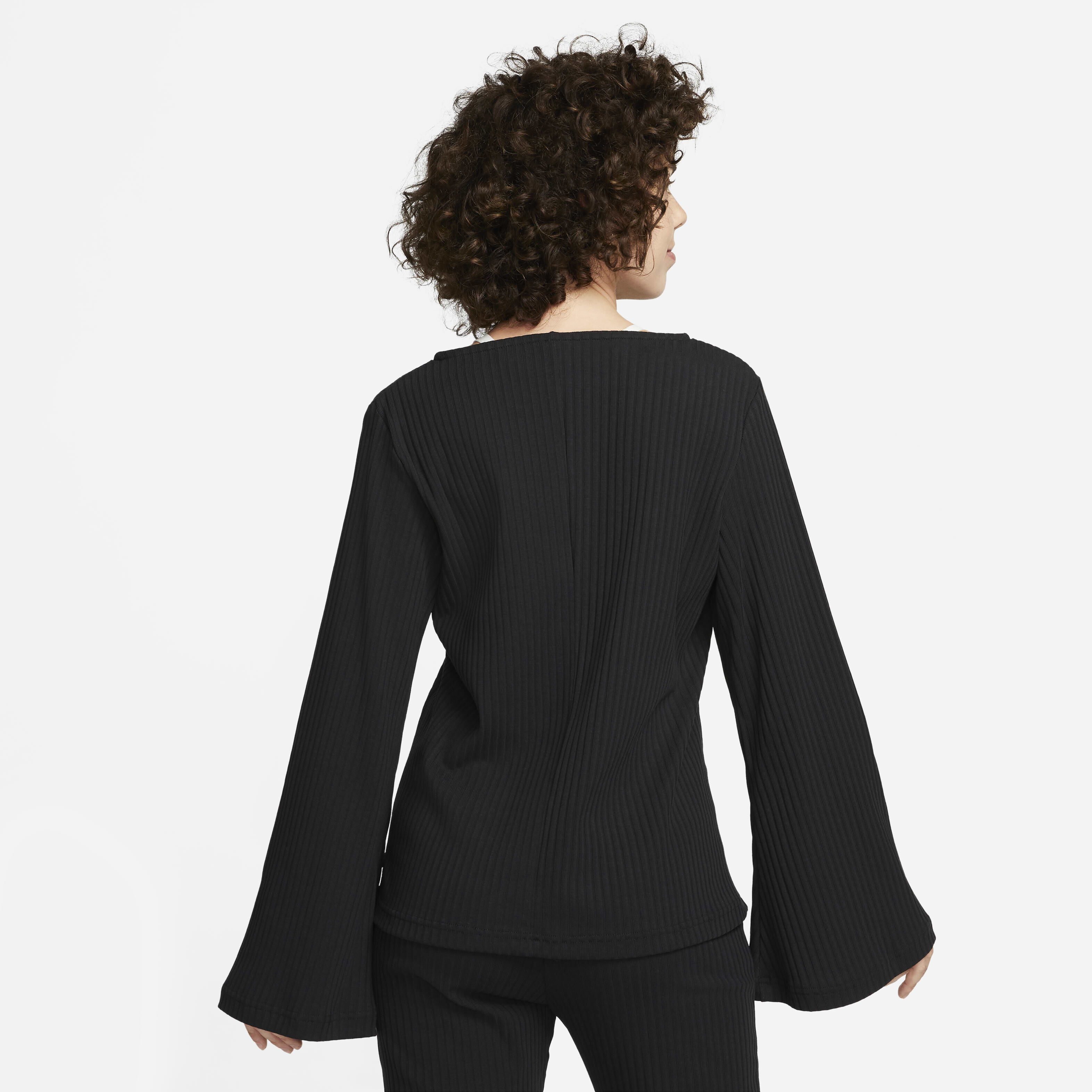 نايكي سبورتسوير image number 1