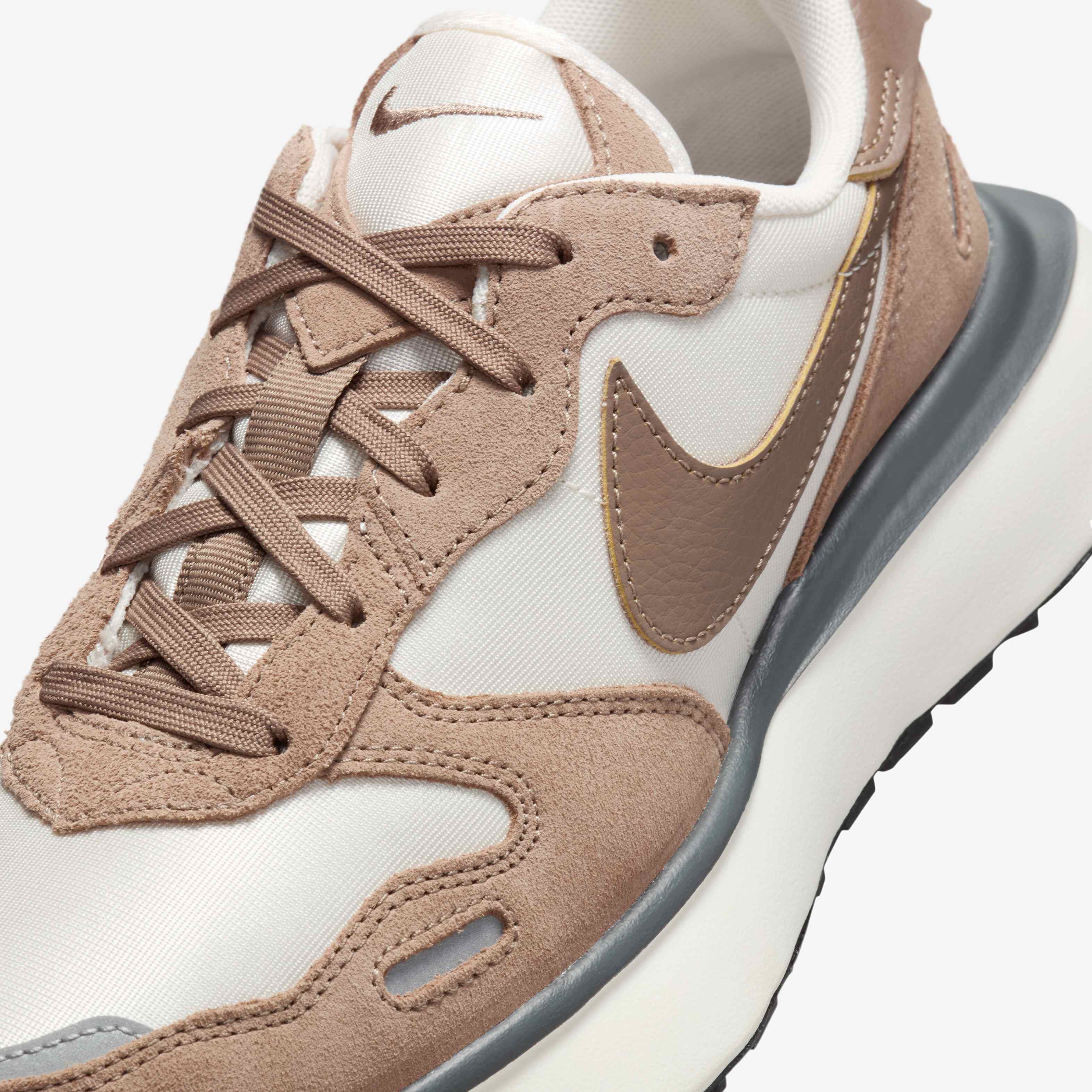 Nike Phoenix Waffle image number 6