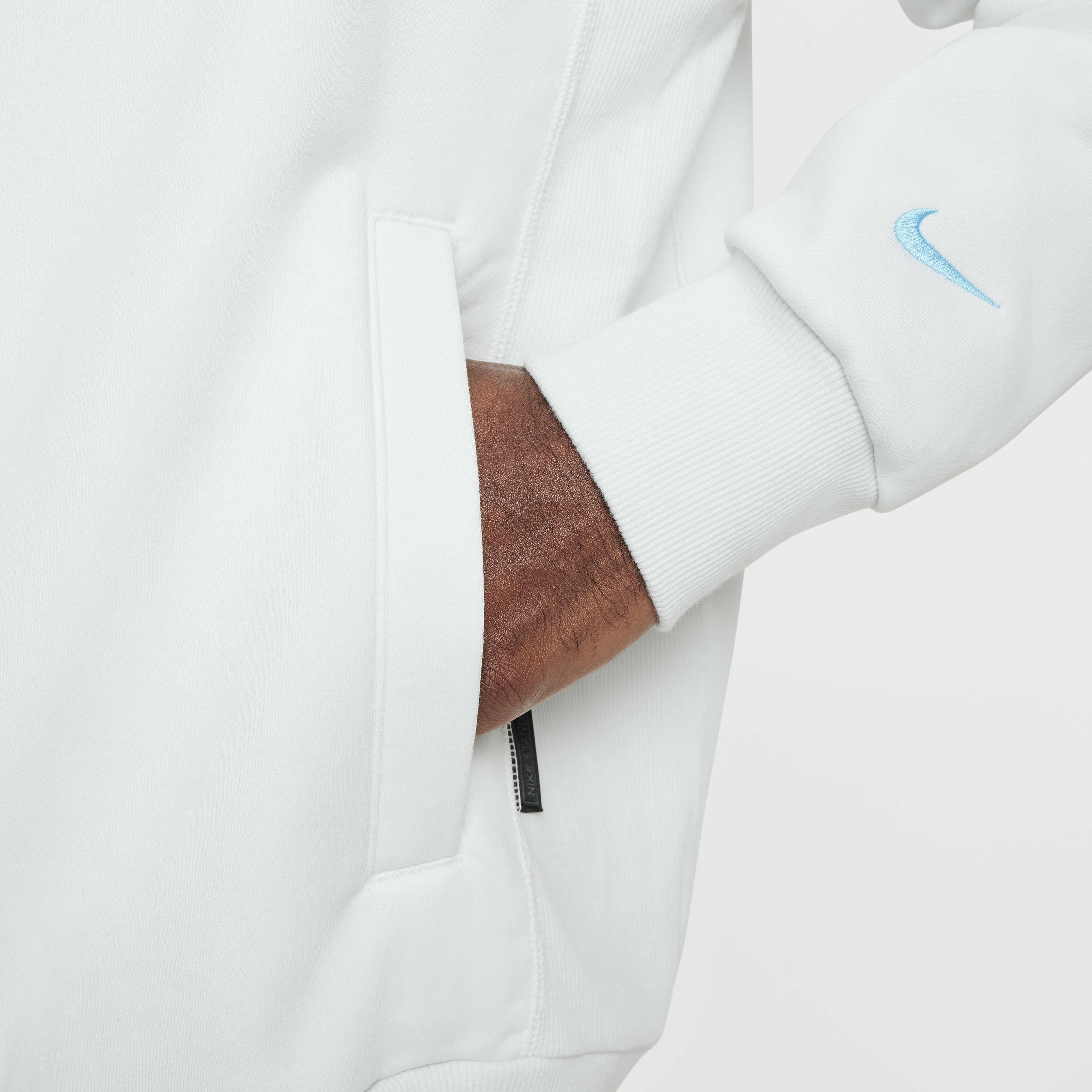 ليبرون image number 4