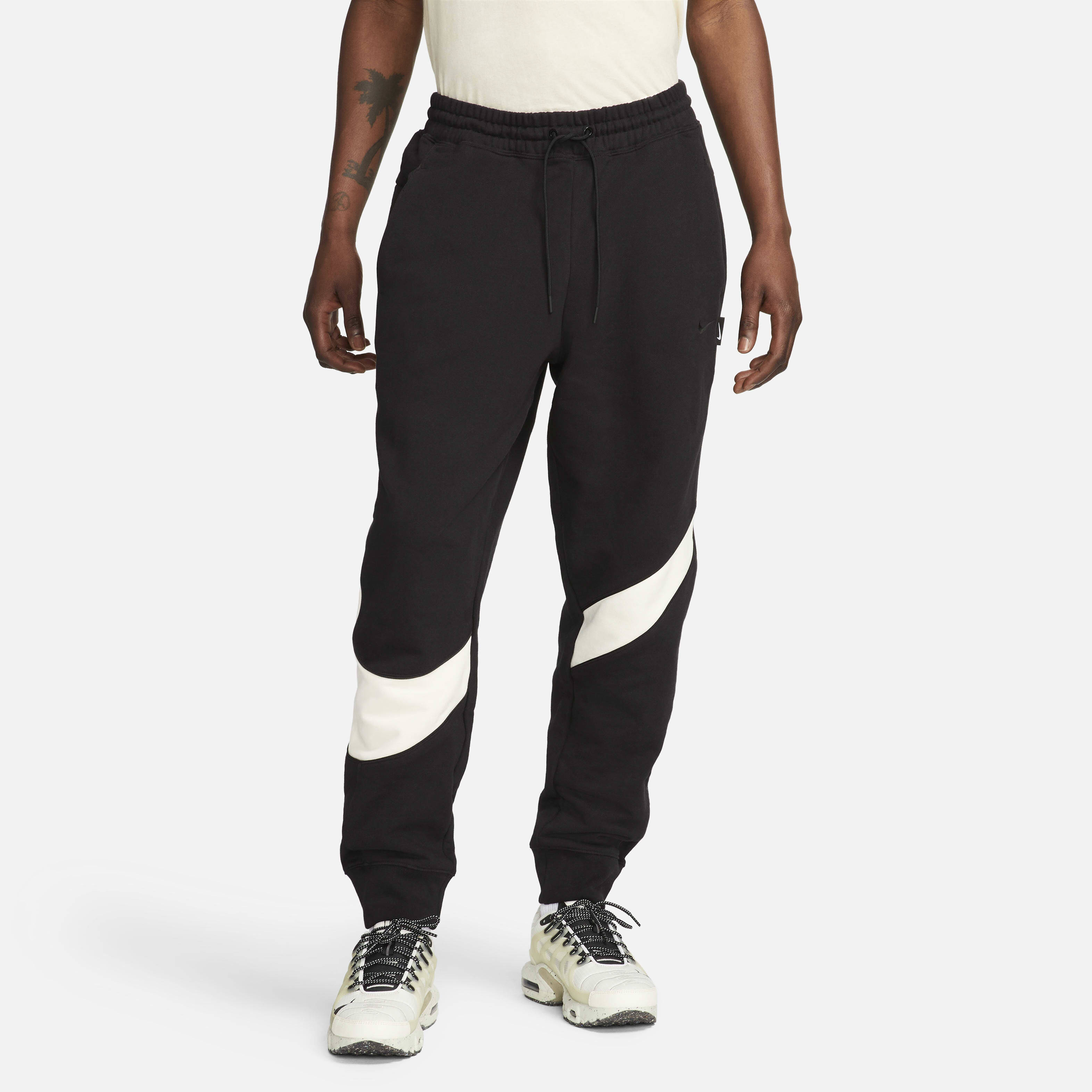 Buy Nike Swoosh Men s Fleece Trousers Nike Qatar Official