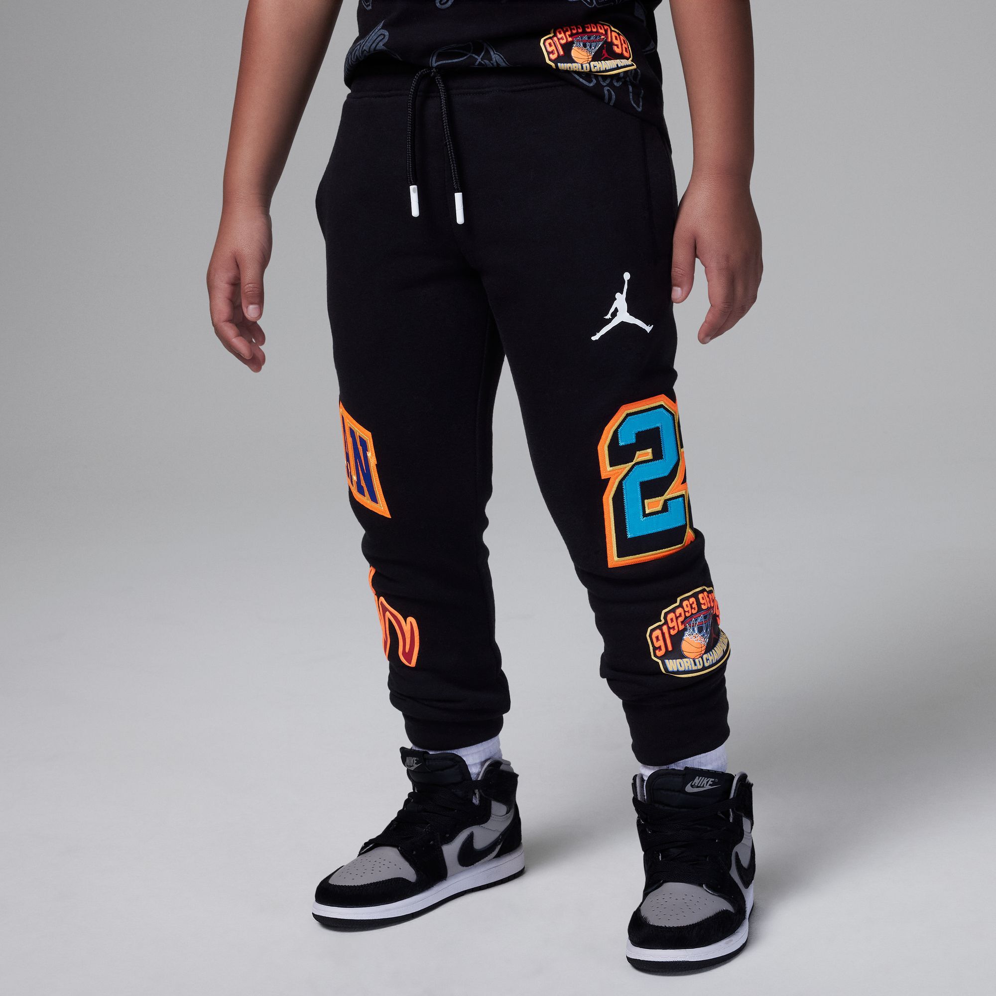 Jordan Patch Pack Fleece Pants image number 0