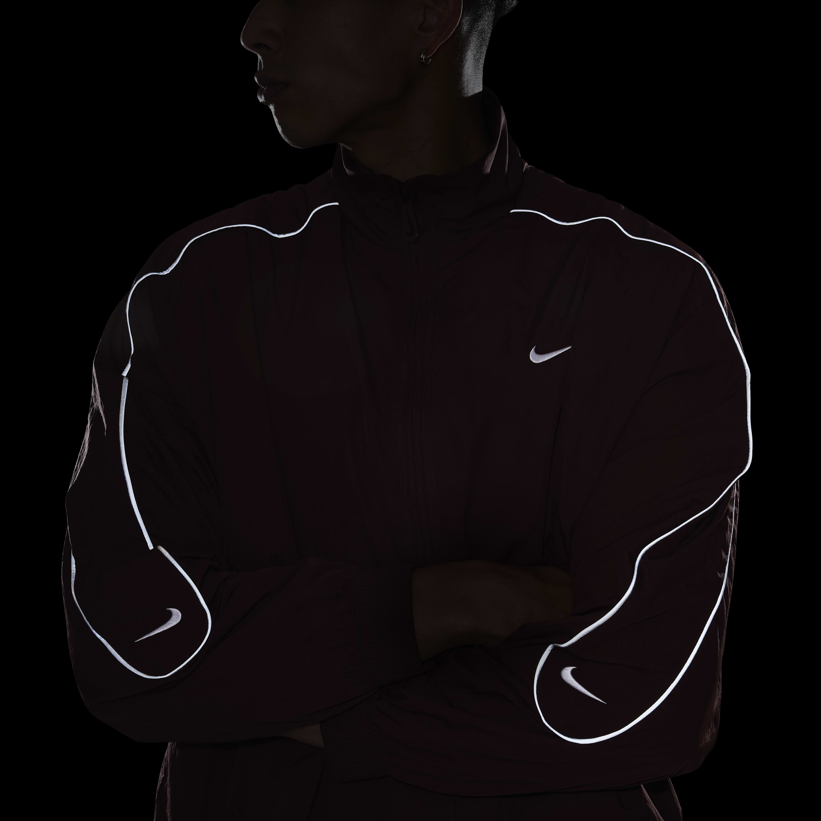 Nike Sportswear Solo Swoosh image number 9