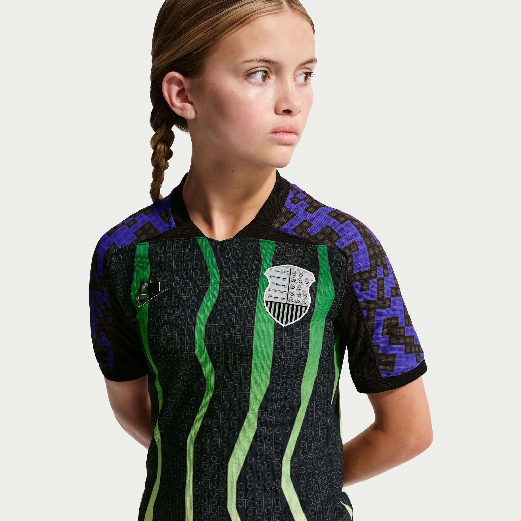تشكيلة نايكي وليغو image number 1