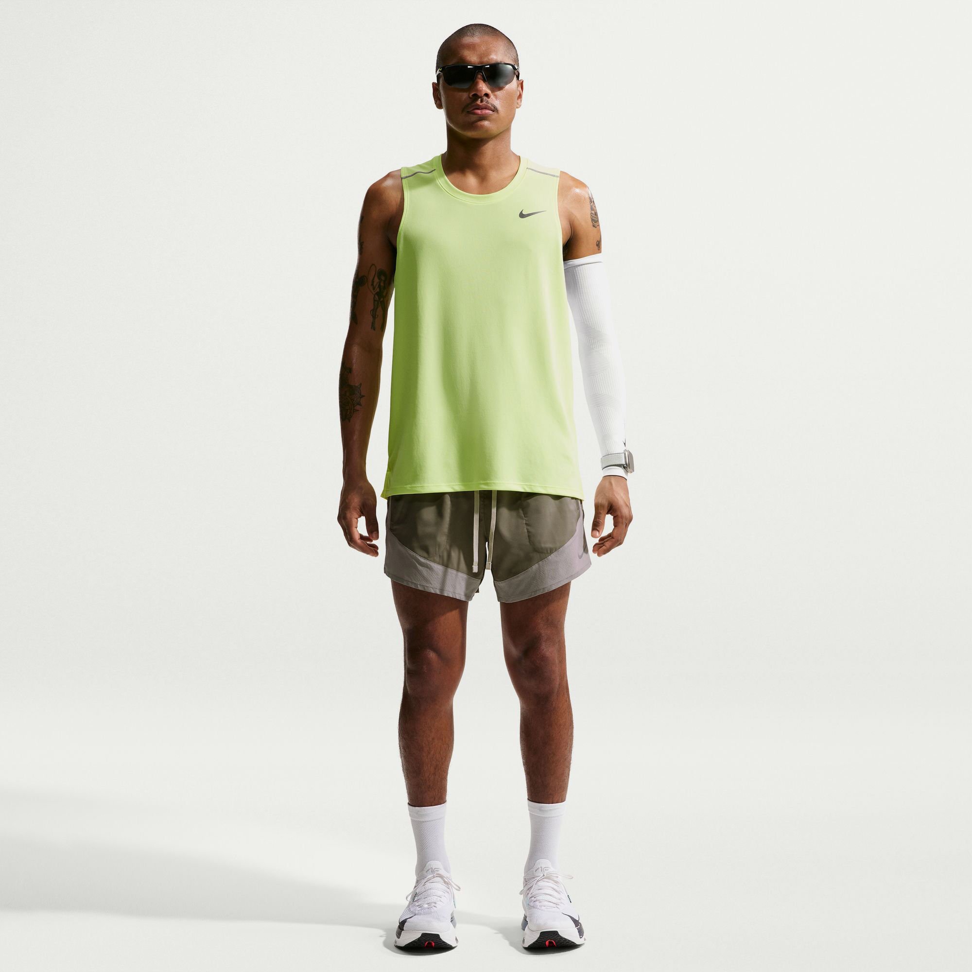 Nike Stride Plus image number 0