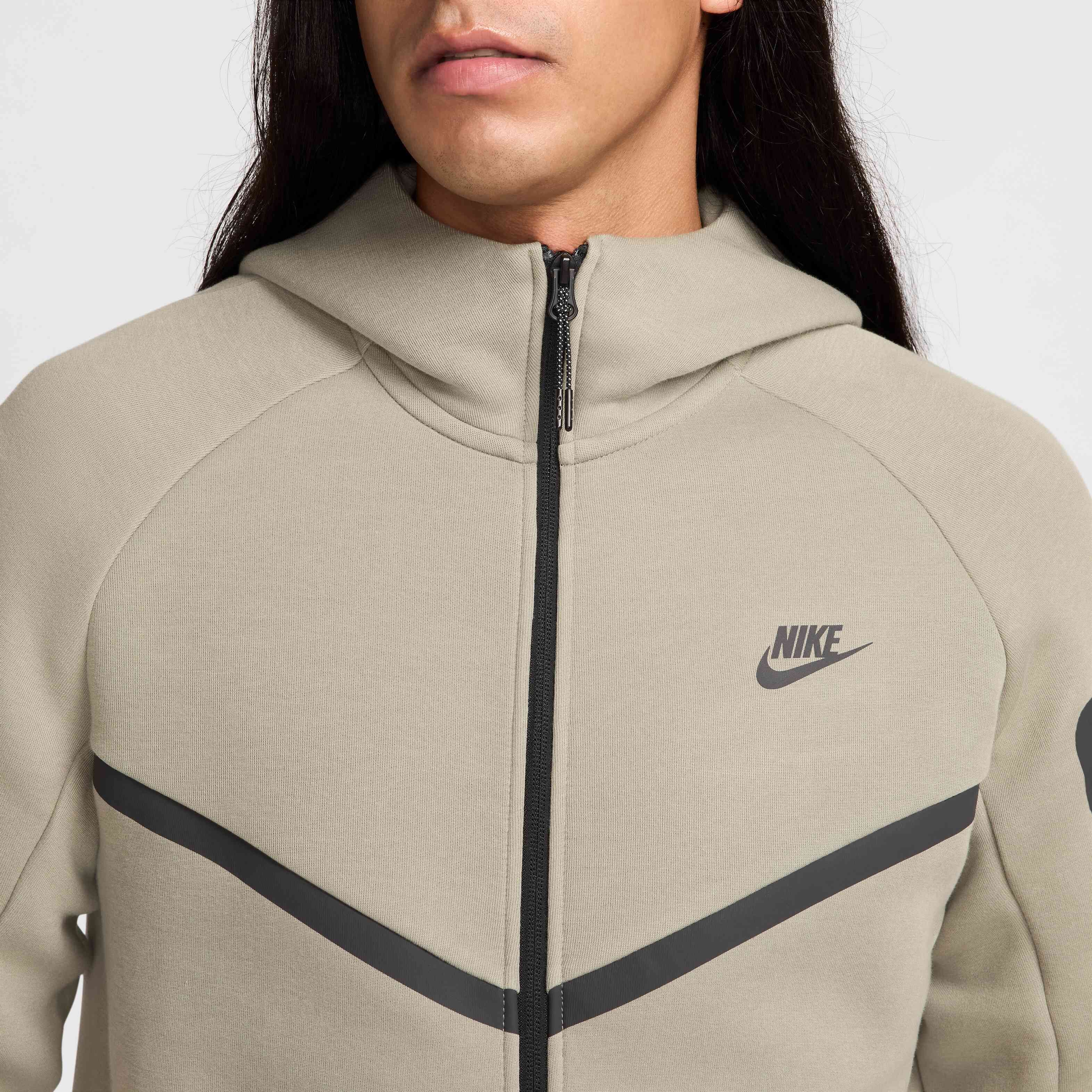 Nike Tech image number 3