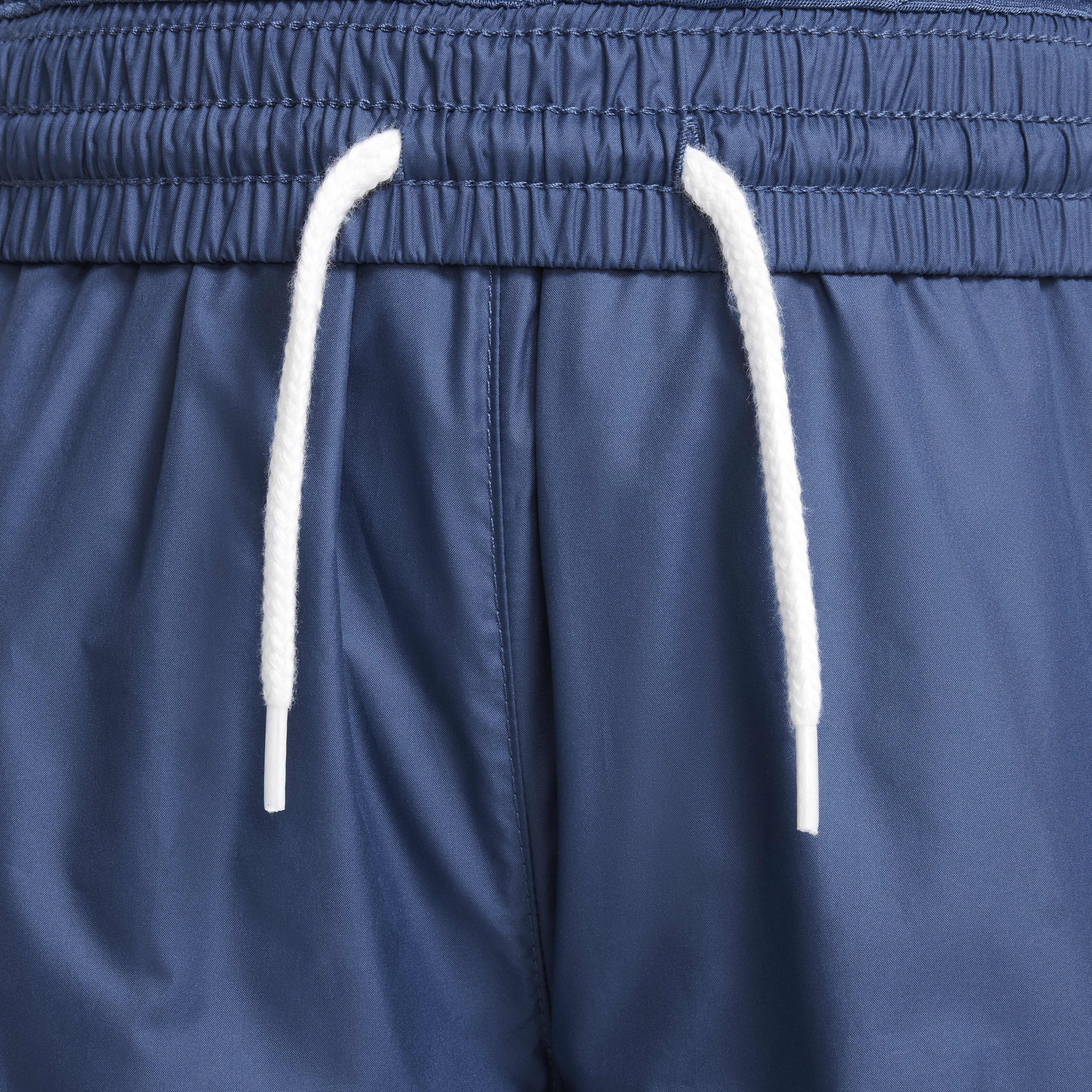 Nike Crossover image number 2