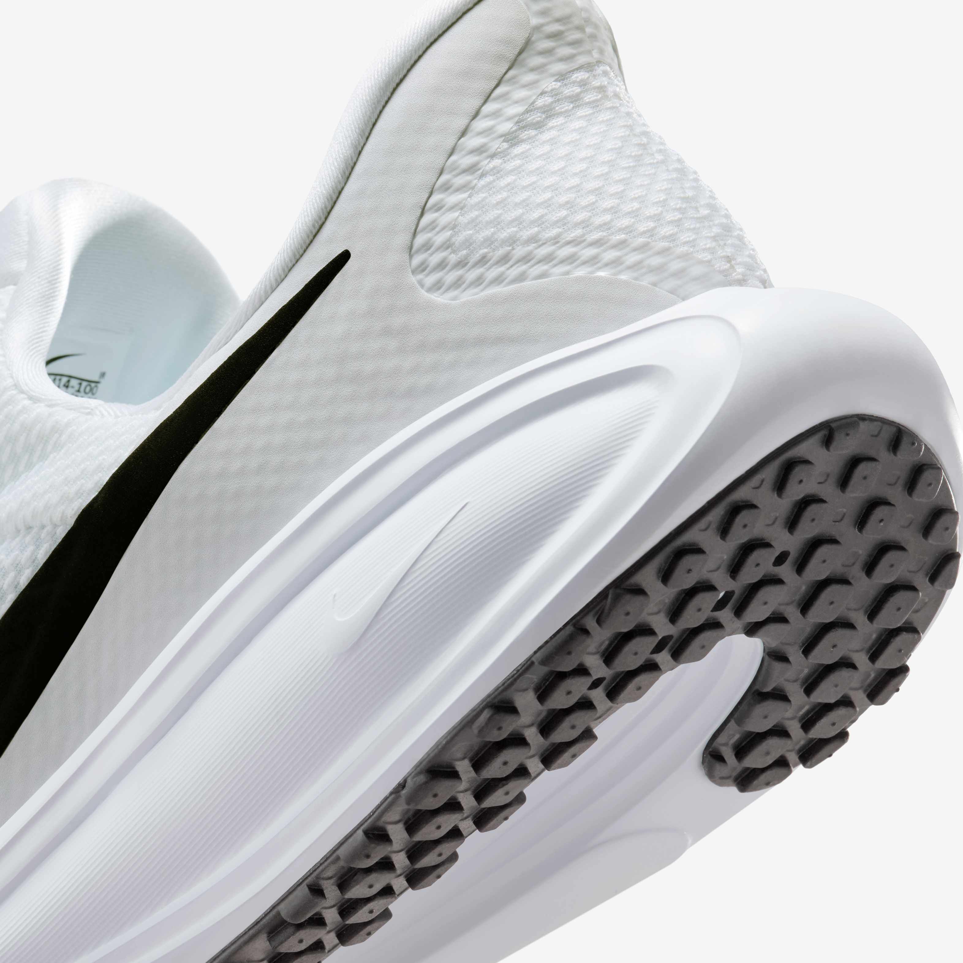 Nike Revolution 8 EasyOn image number 7