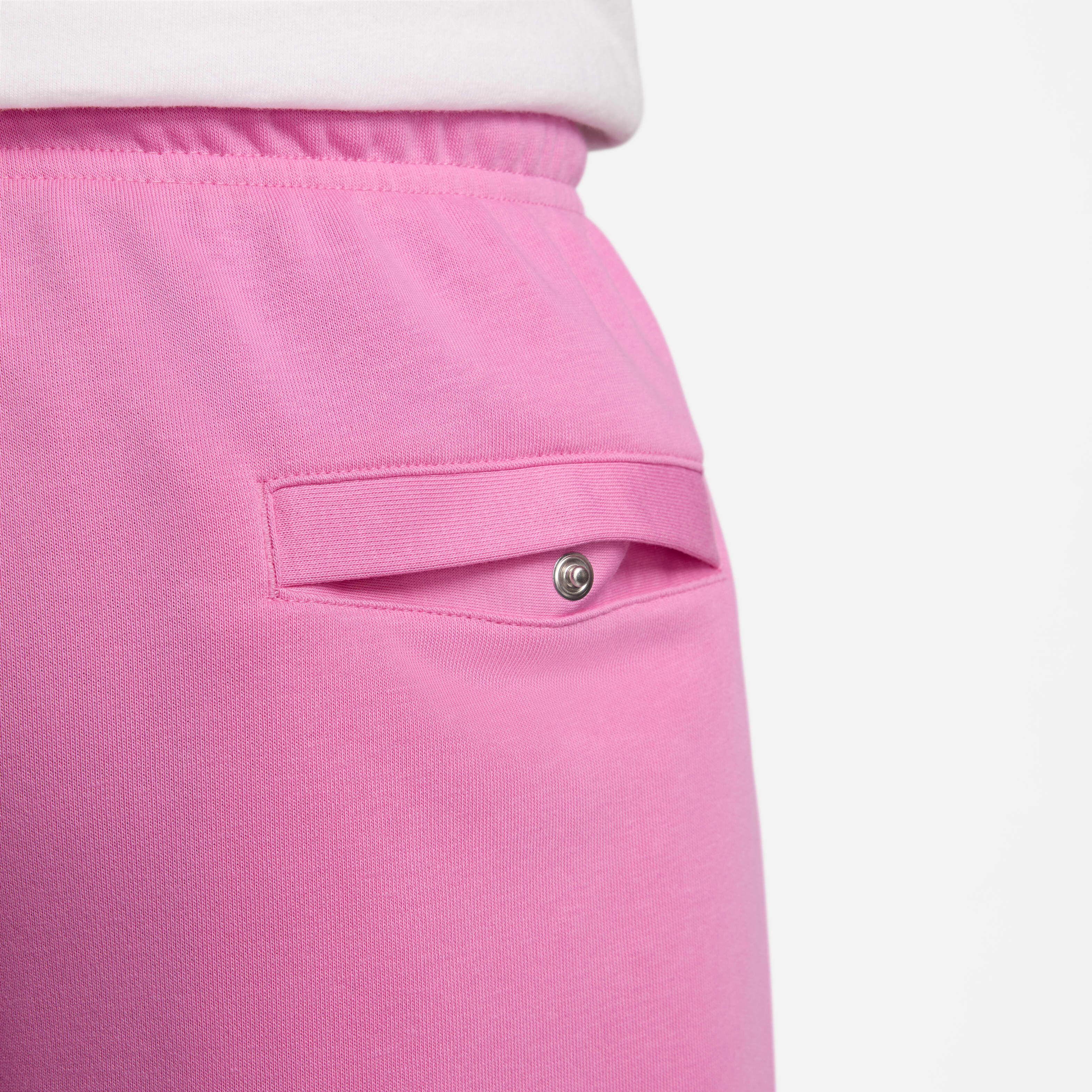 نايكي كلوب image number 5