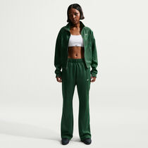 نايكي سبورتسوير ويندرانر