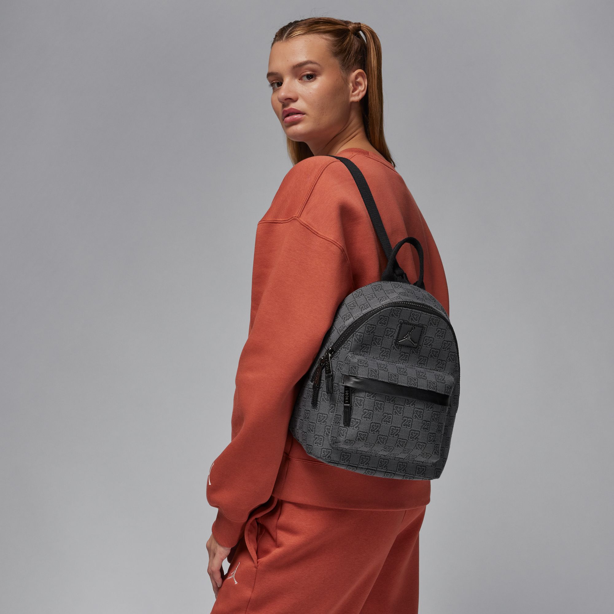 【未使用級】 Jordan Monogram Mini Backpack ナイキ Buy Jordan Monogram Mini Backpack Backpack - Dark Smoke Grey