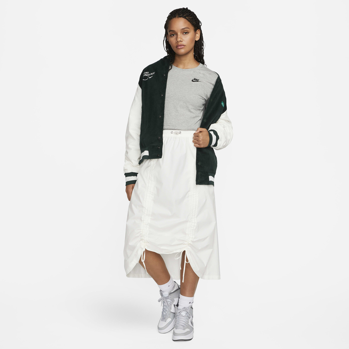 Nike Sportswear Club Essentials image number 4 Nike Sportswear Club Essentials image number 4