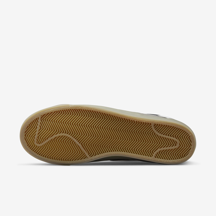 نايكي اس بي زوم بليزر لو برو جي تي image number 1 نايكي اس بي زوم بليزر لو برو جي تي image number 1