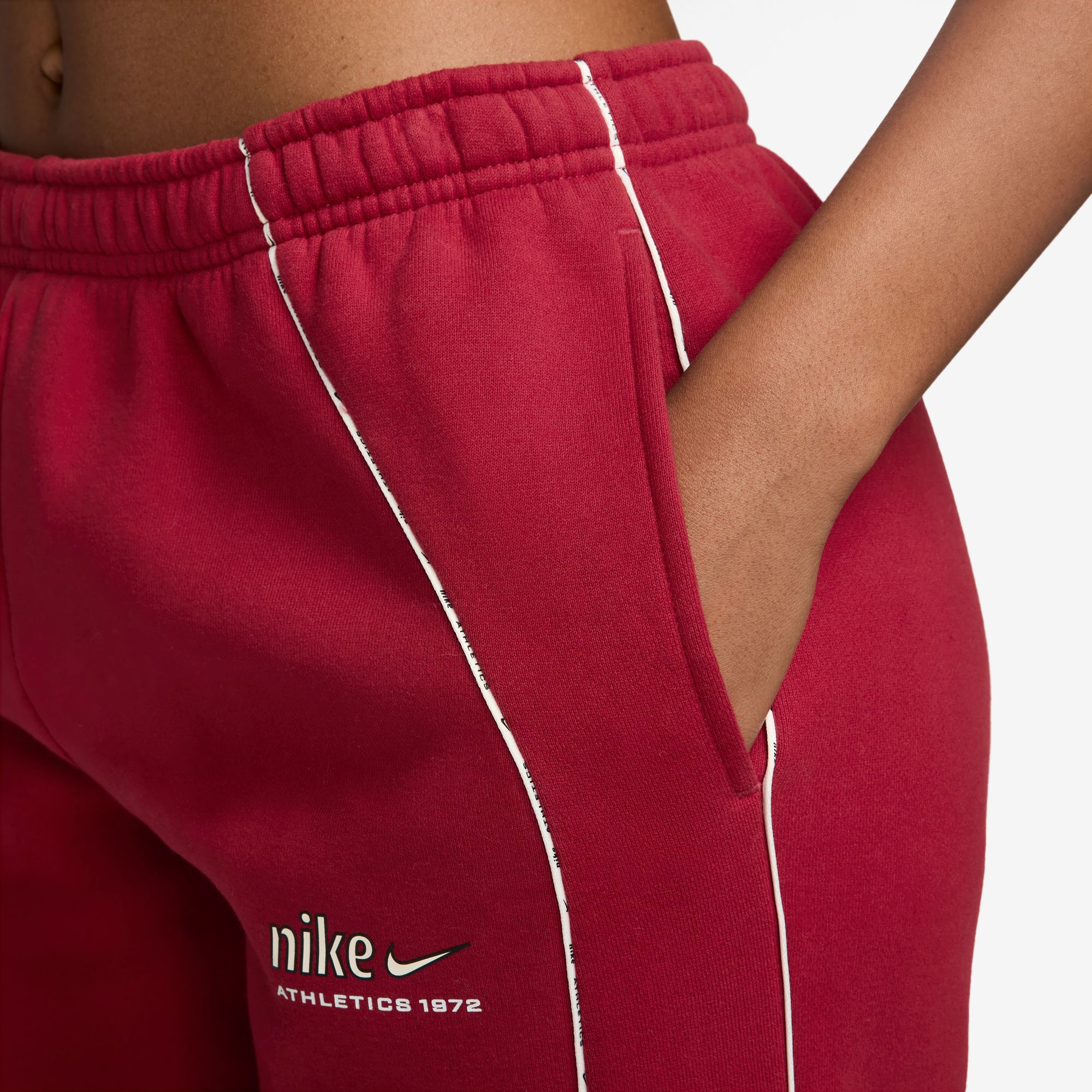 Nike Studio Fleece Medium Weight "Graphic Pack" image number 2